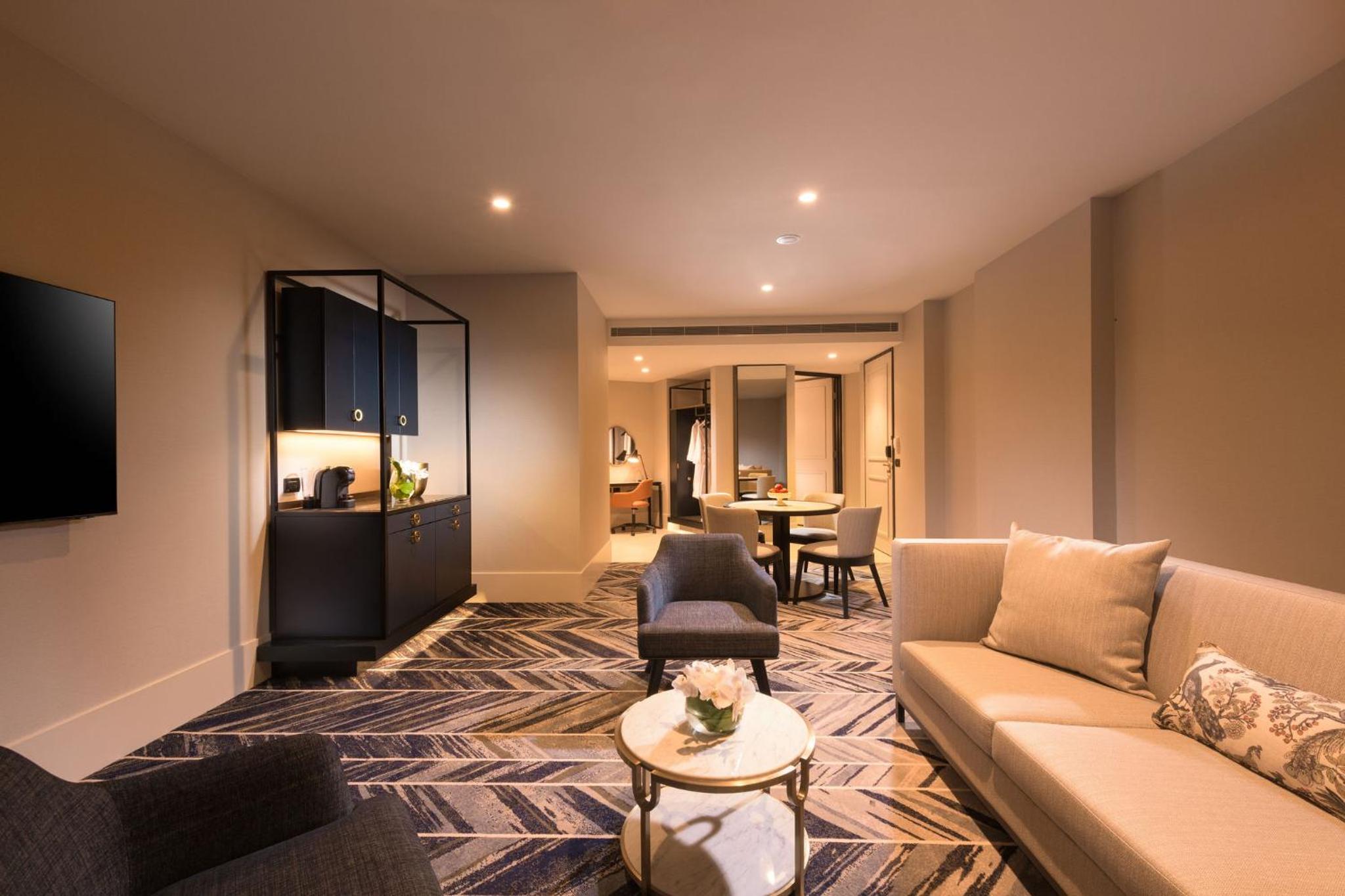 Diva Suite - Includes Executive Lounge Access
