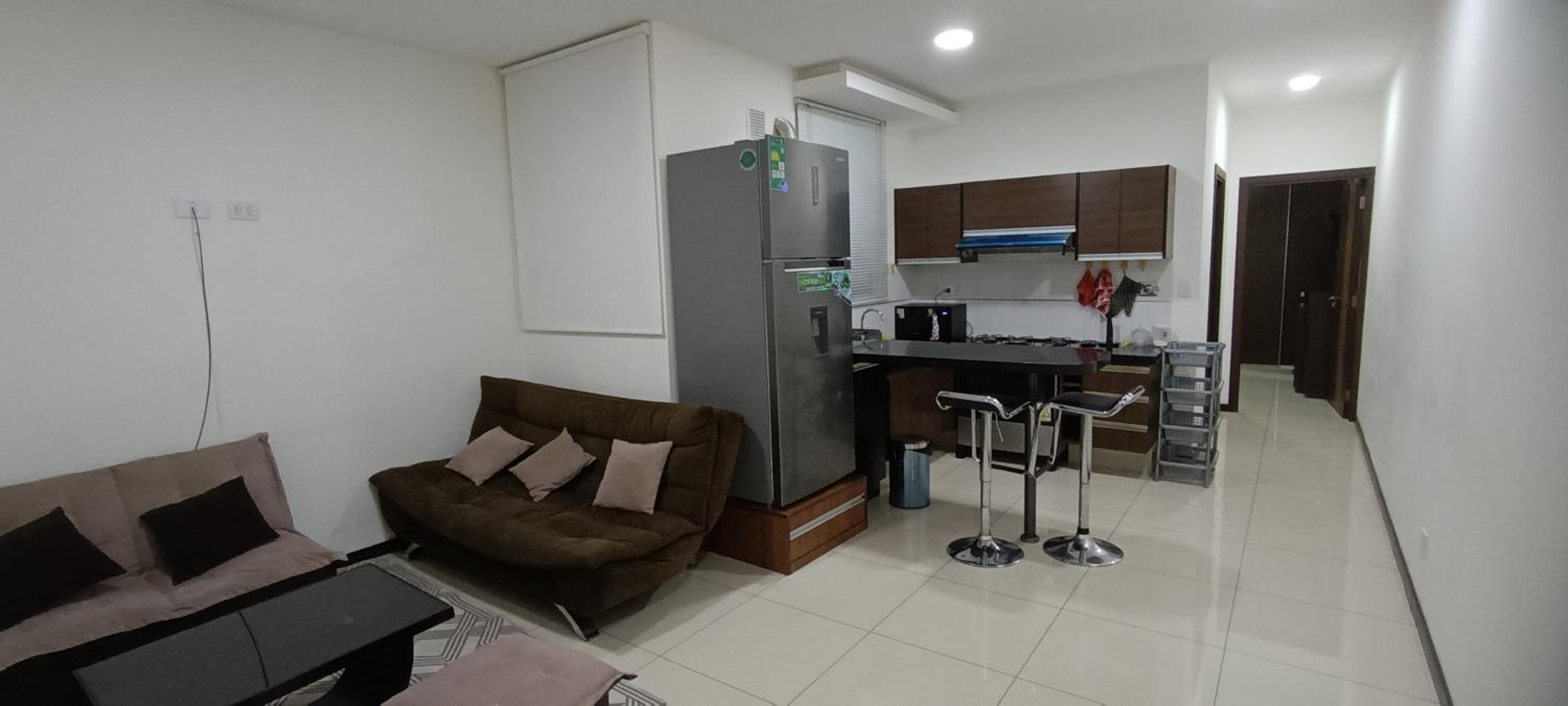 One-Bedroom Apartment photo 1
