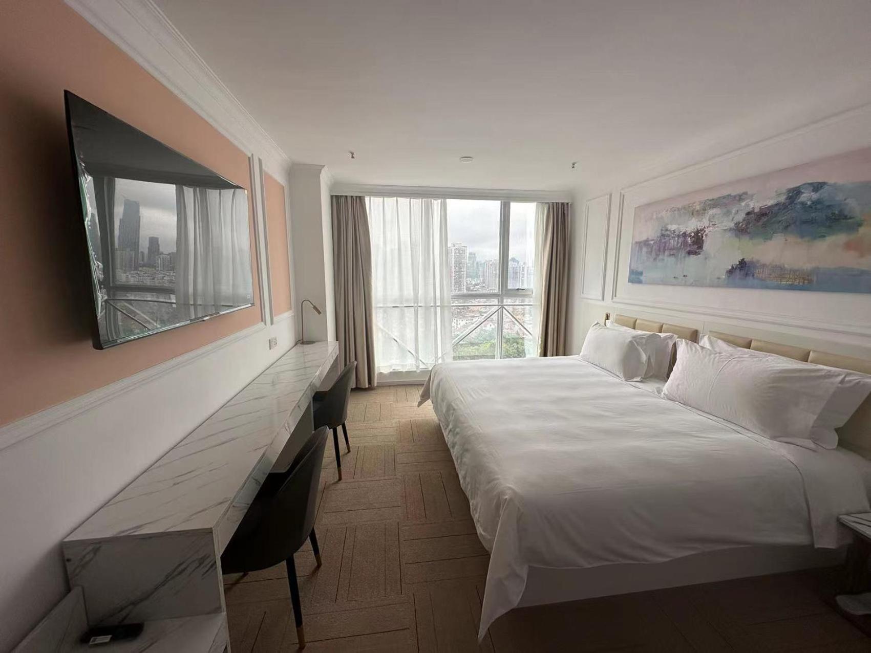 Deluxe Queen Room photo 1