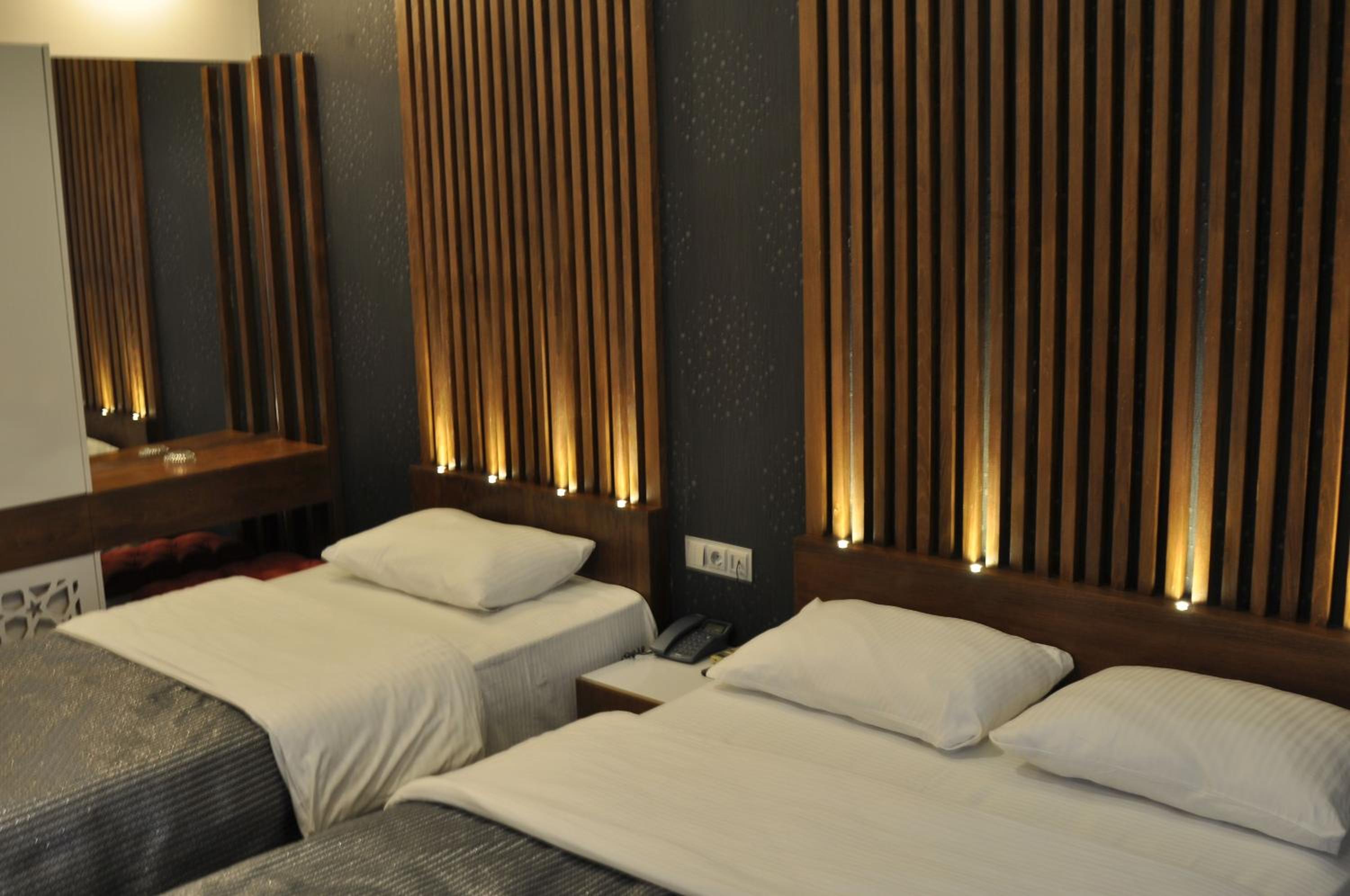 Deluxe Family Room