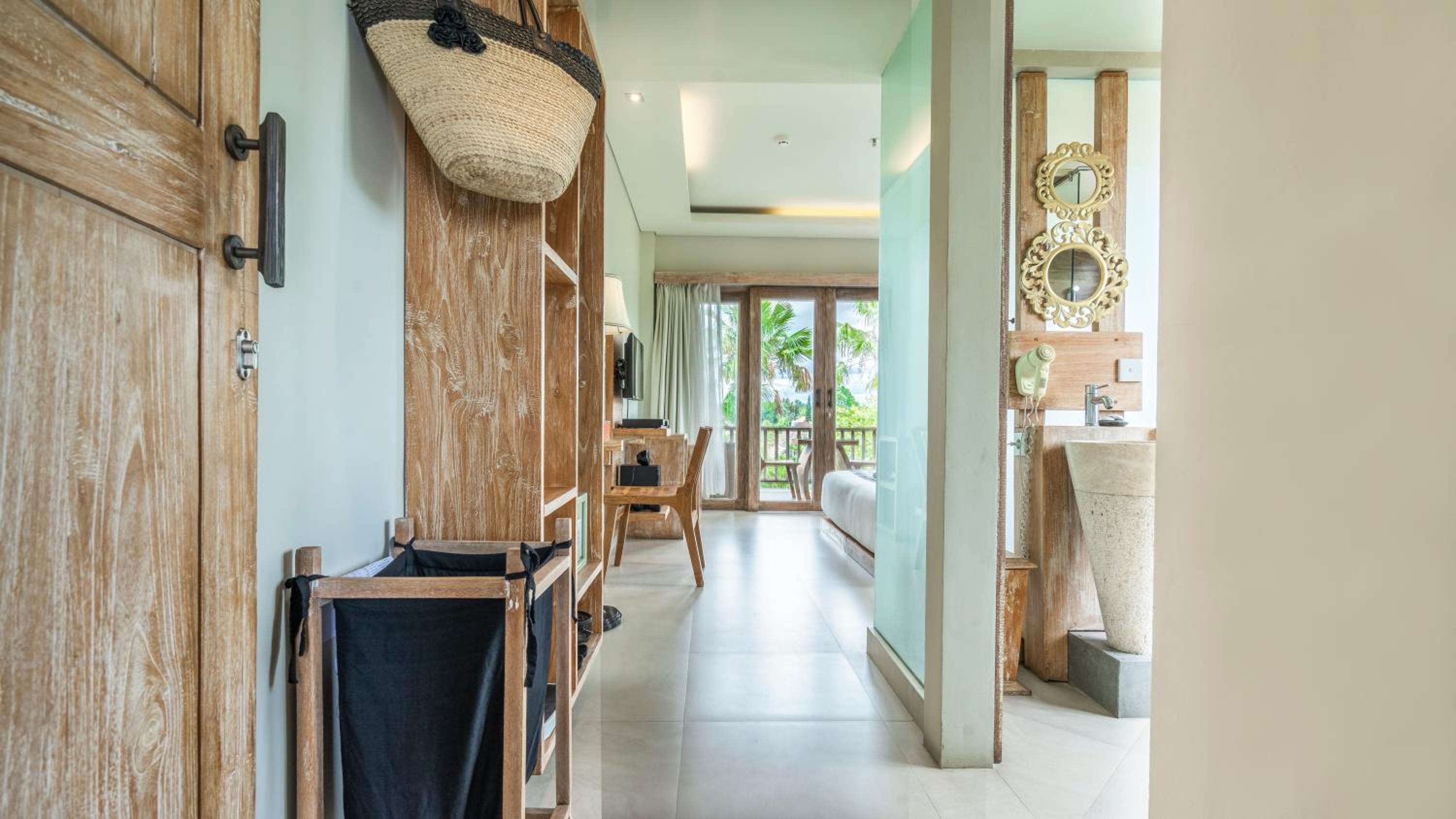 Deluxe Garden View Room