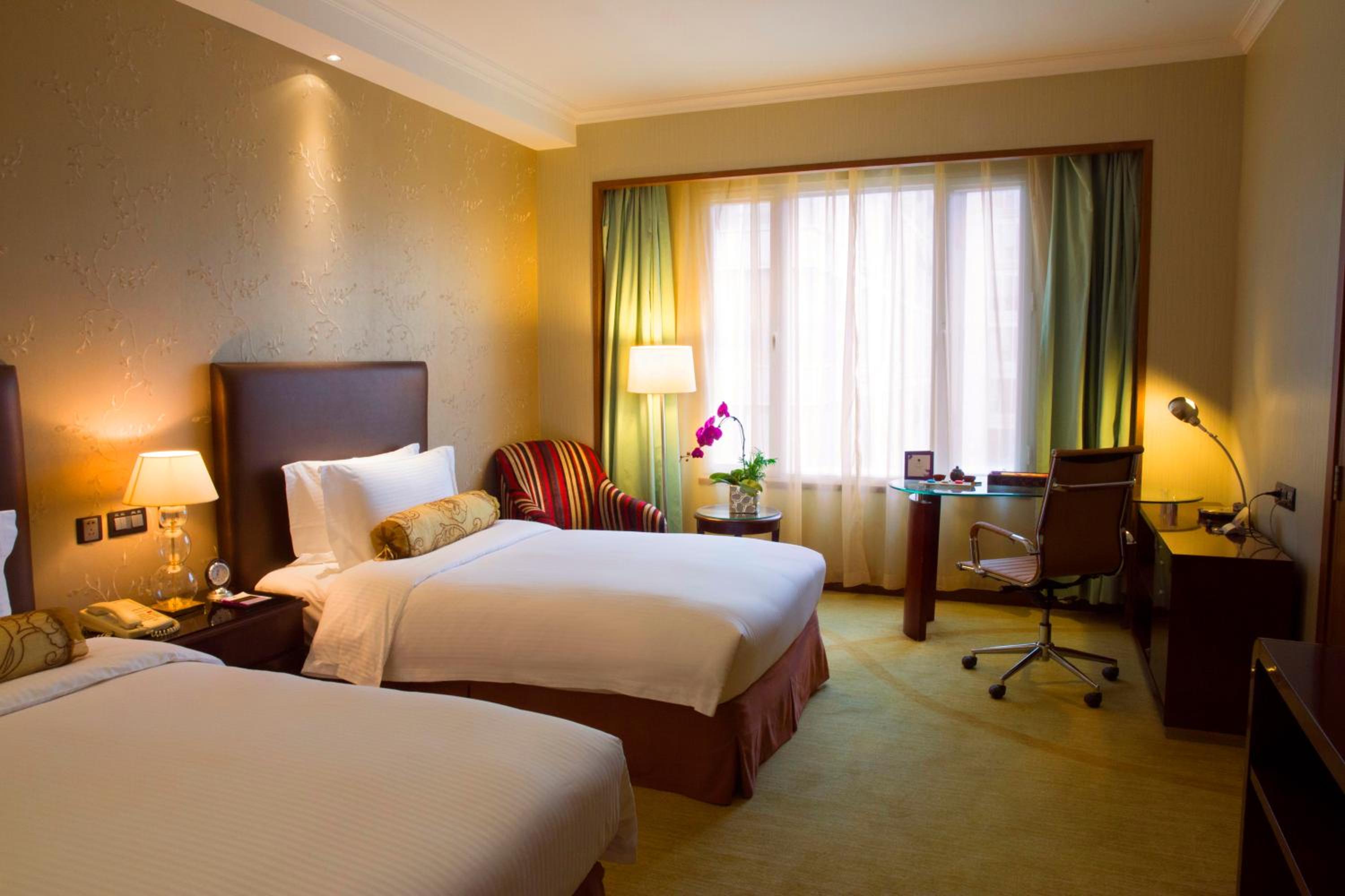 Premier Twin Room - Photo 5