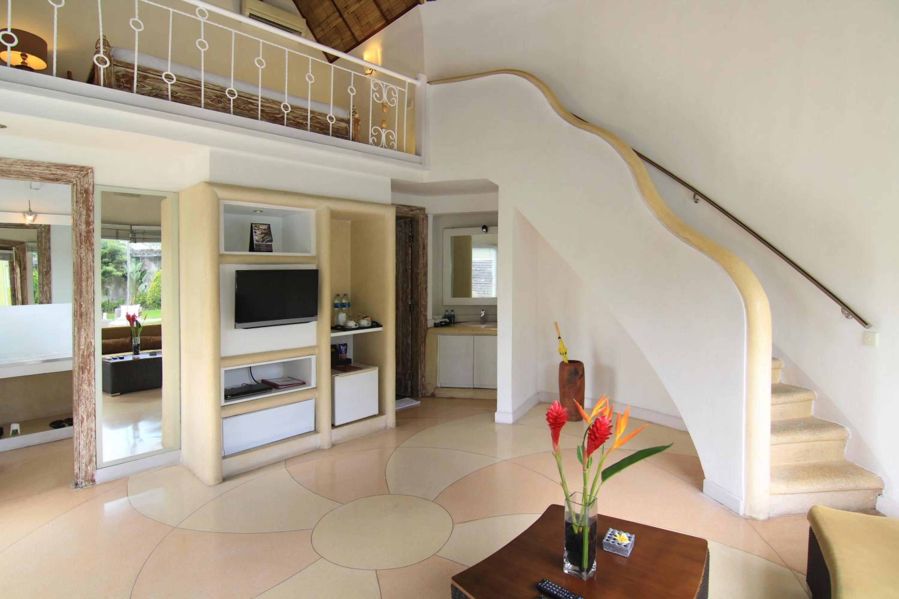 Lagoon Villa - Photo 3