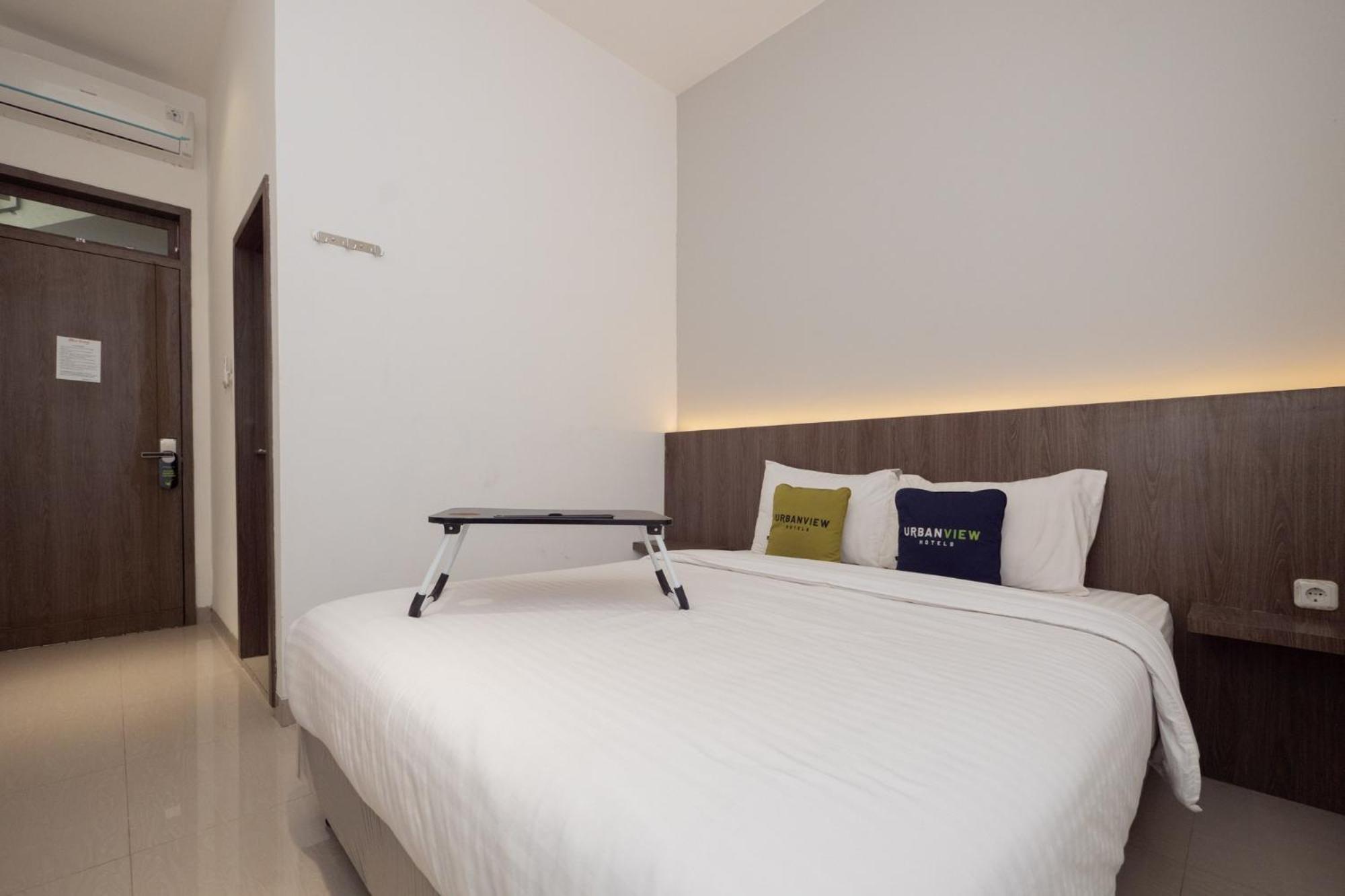 Deluxe Room - Photo 17