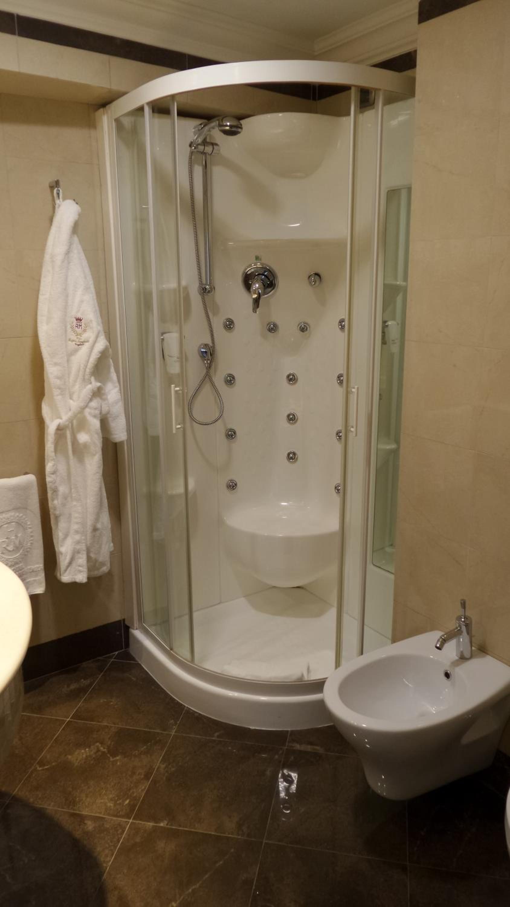 Double Room - Photo 2