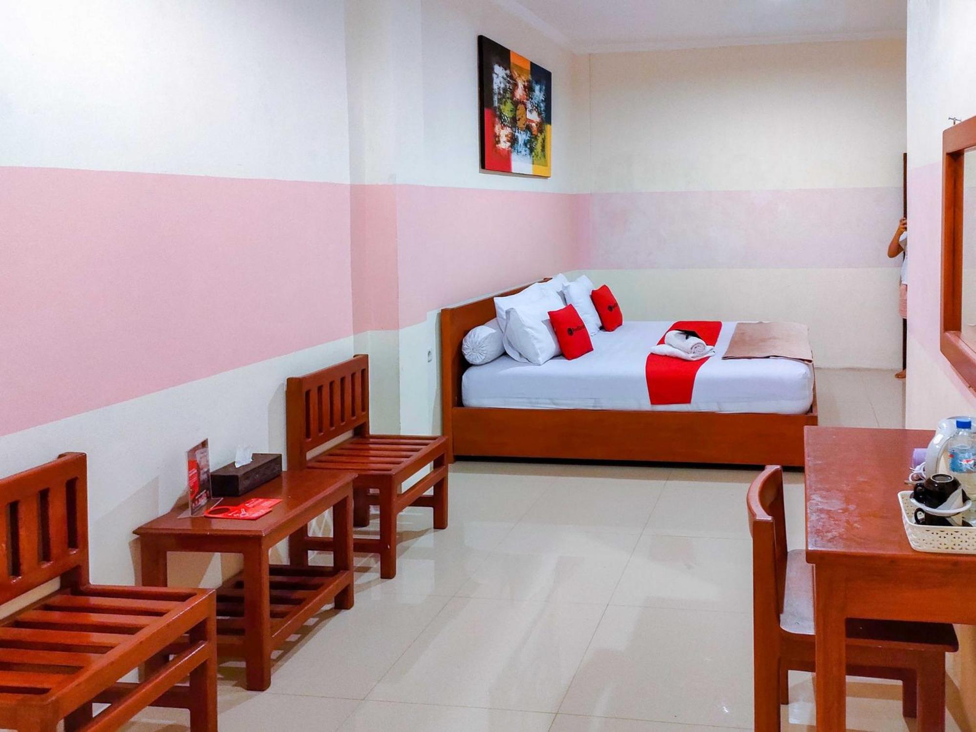 Deluxe Room - Photo 7