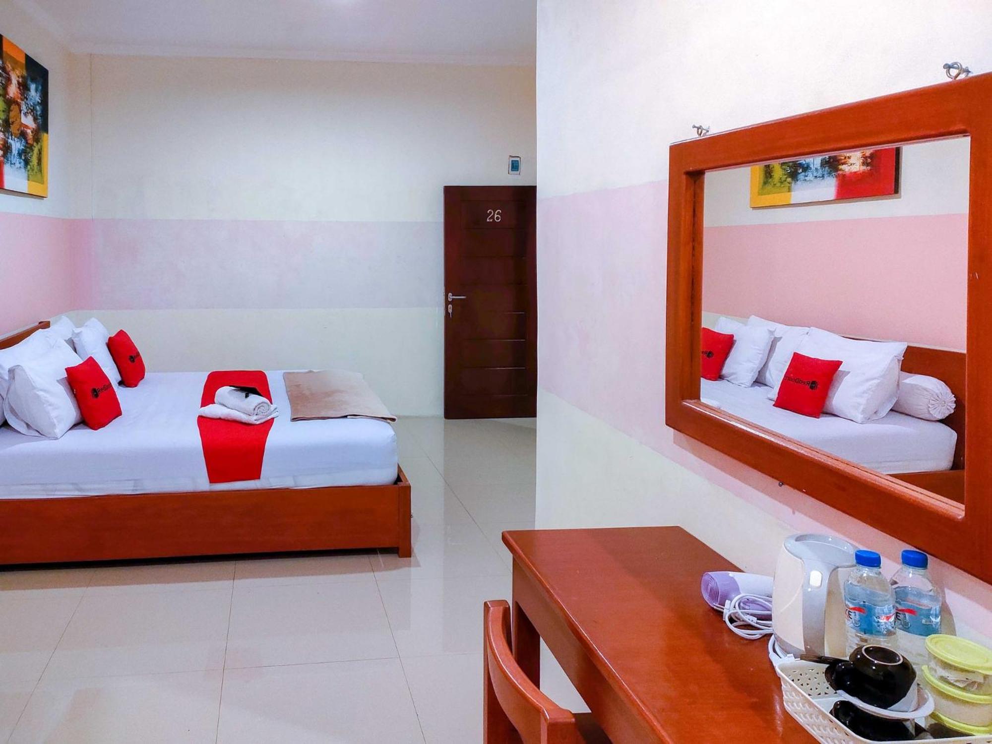 Deluxe Room - Photo 6