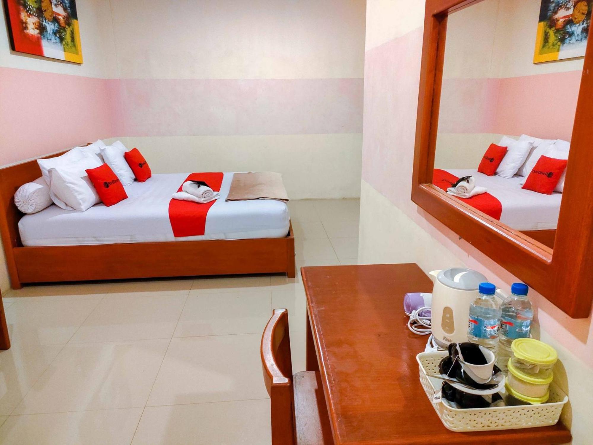 Deluxe Room - Photo 8
