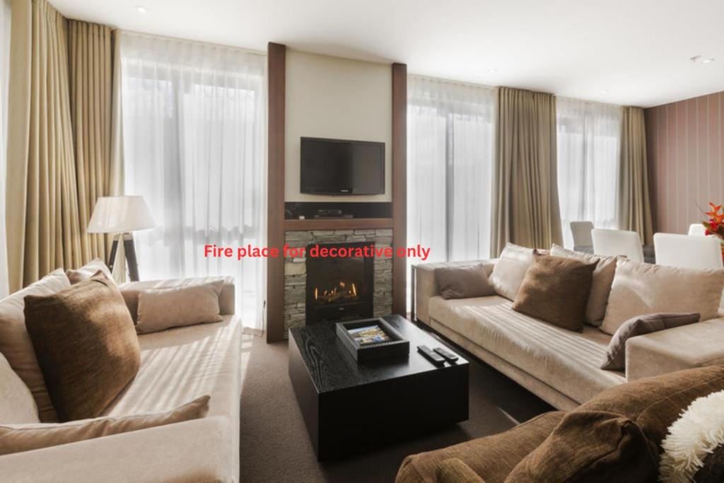 Six-Bedroom Apartment