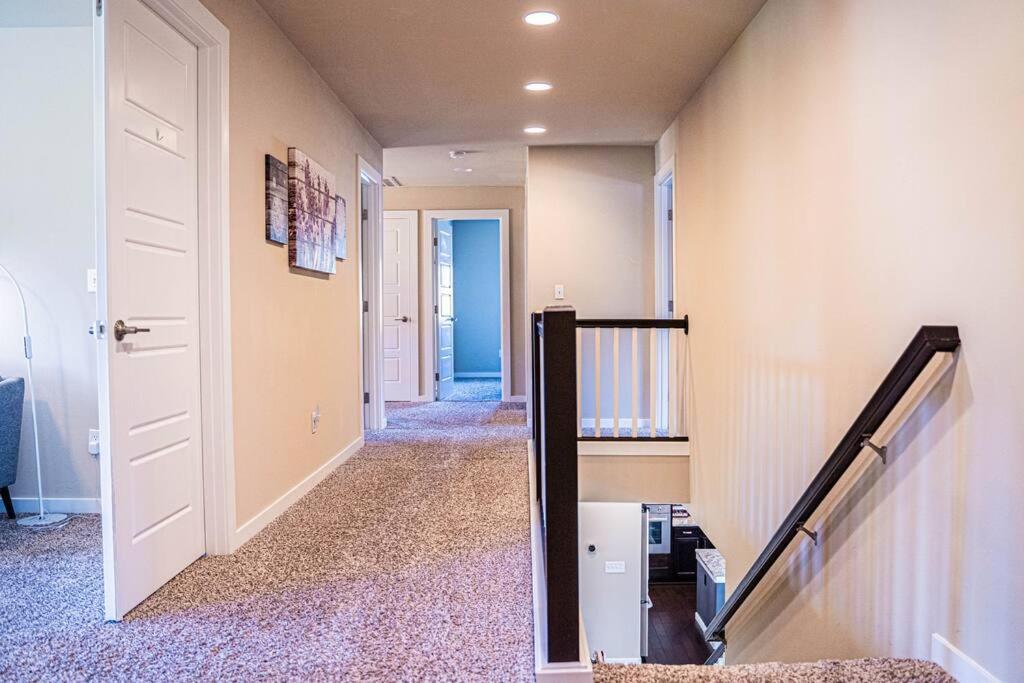 Family Room photo 2