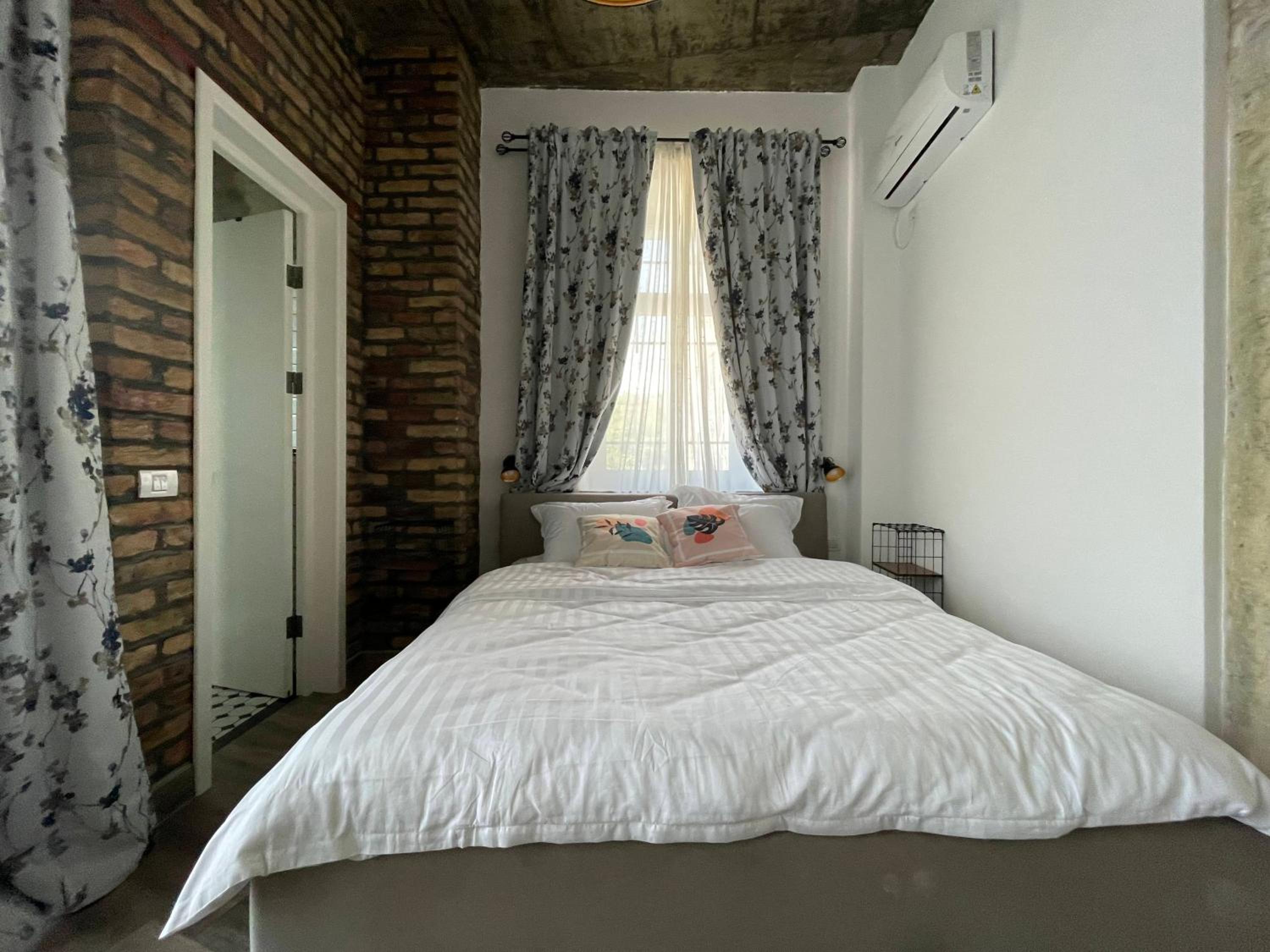 Deluxe Double Room photo 2