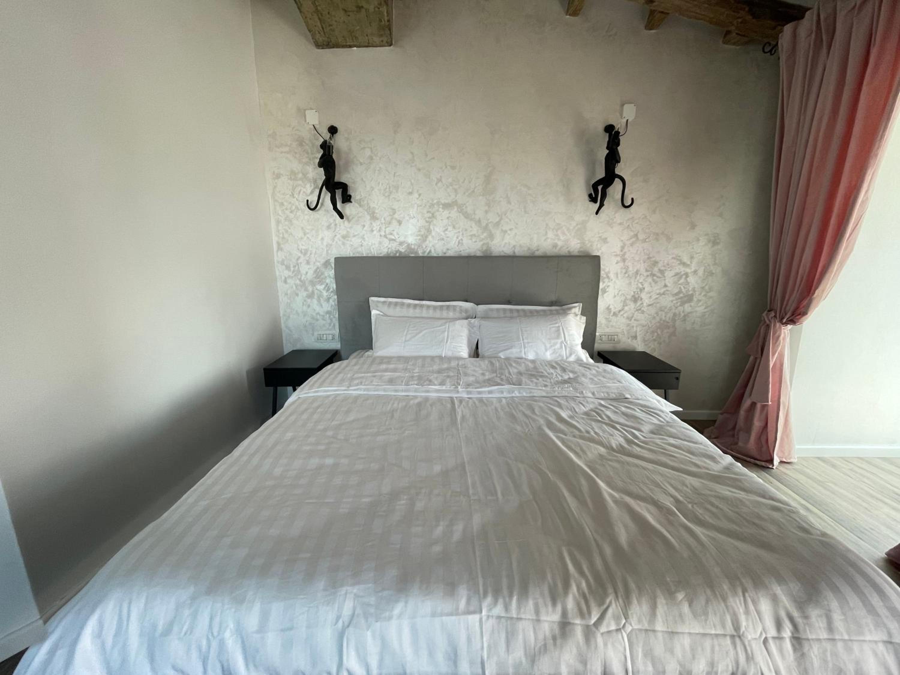 Standard Double Room photo 2