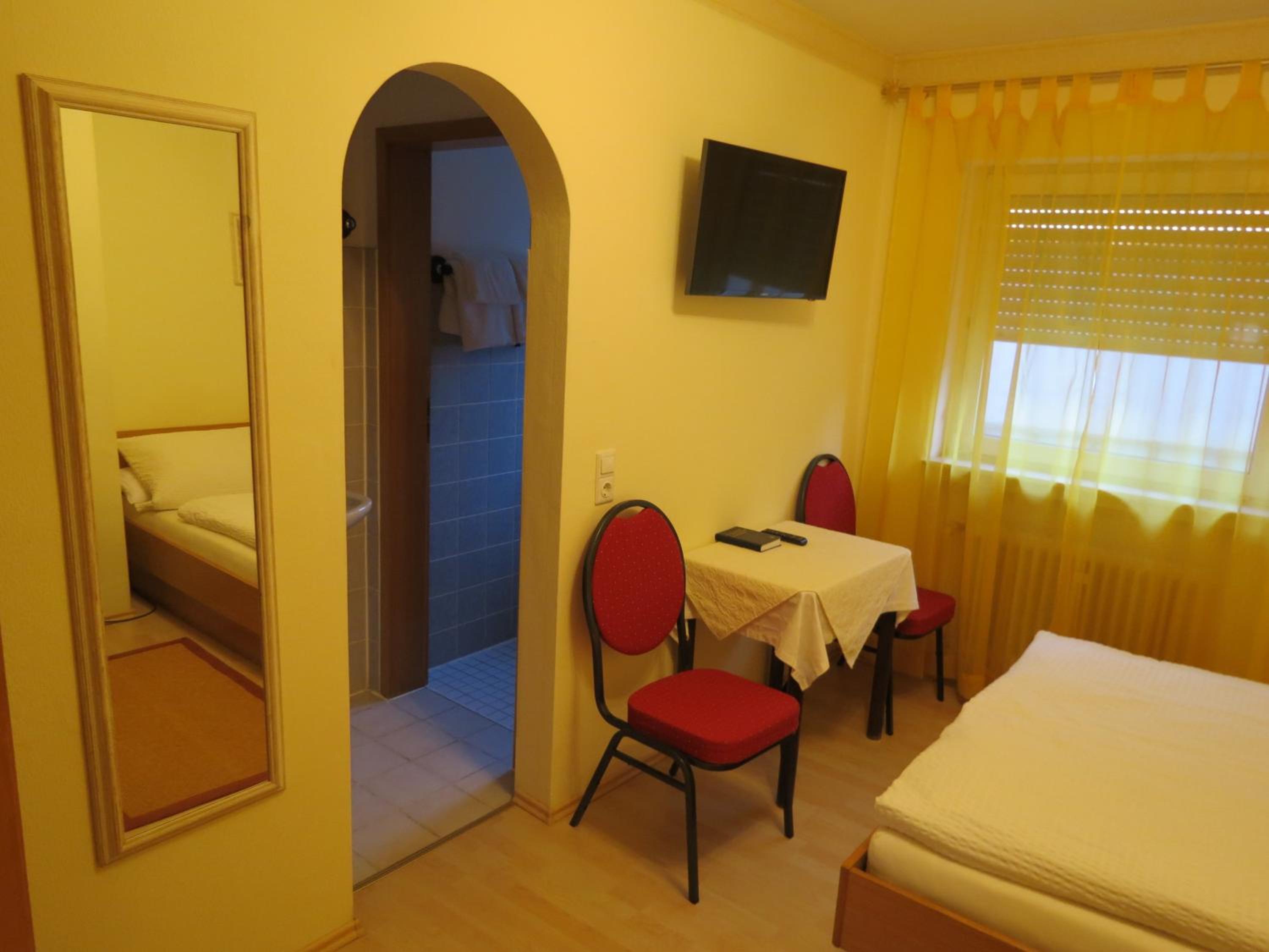 Double Room - Photo 1