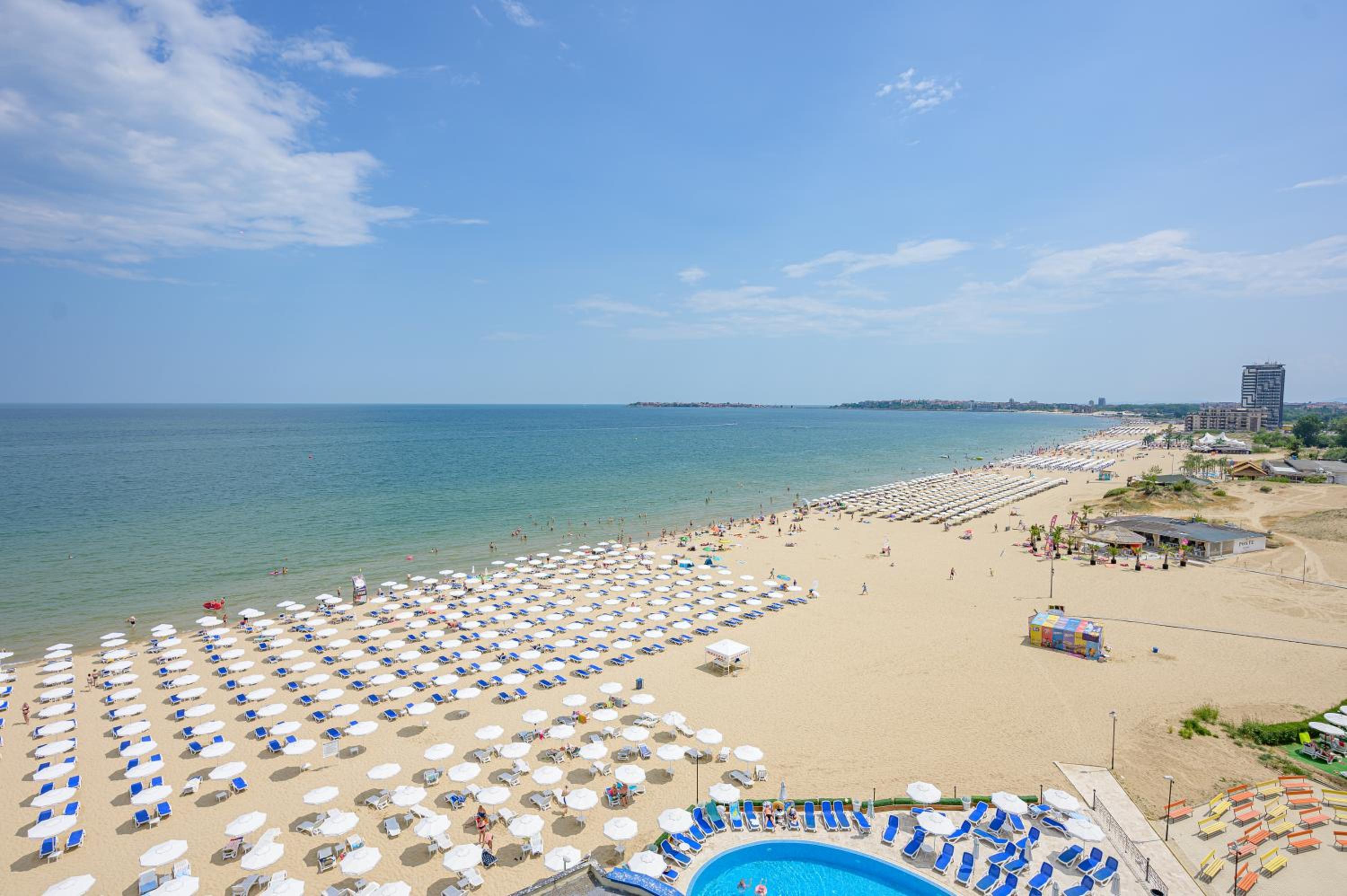 One-Bedroom Suite With Balcony (2 Adults + 1 Child) thumbnail 5