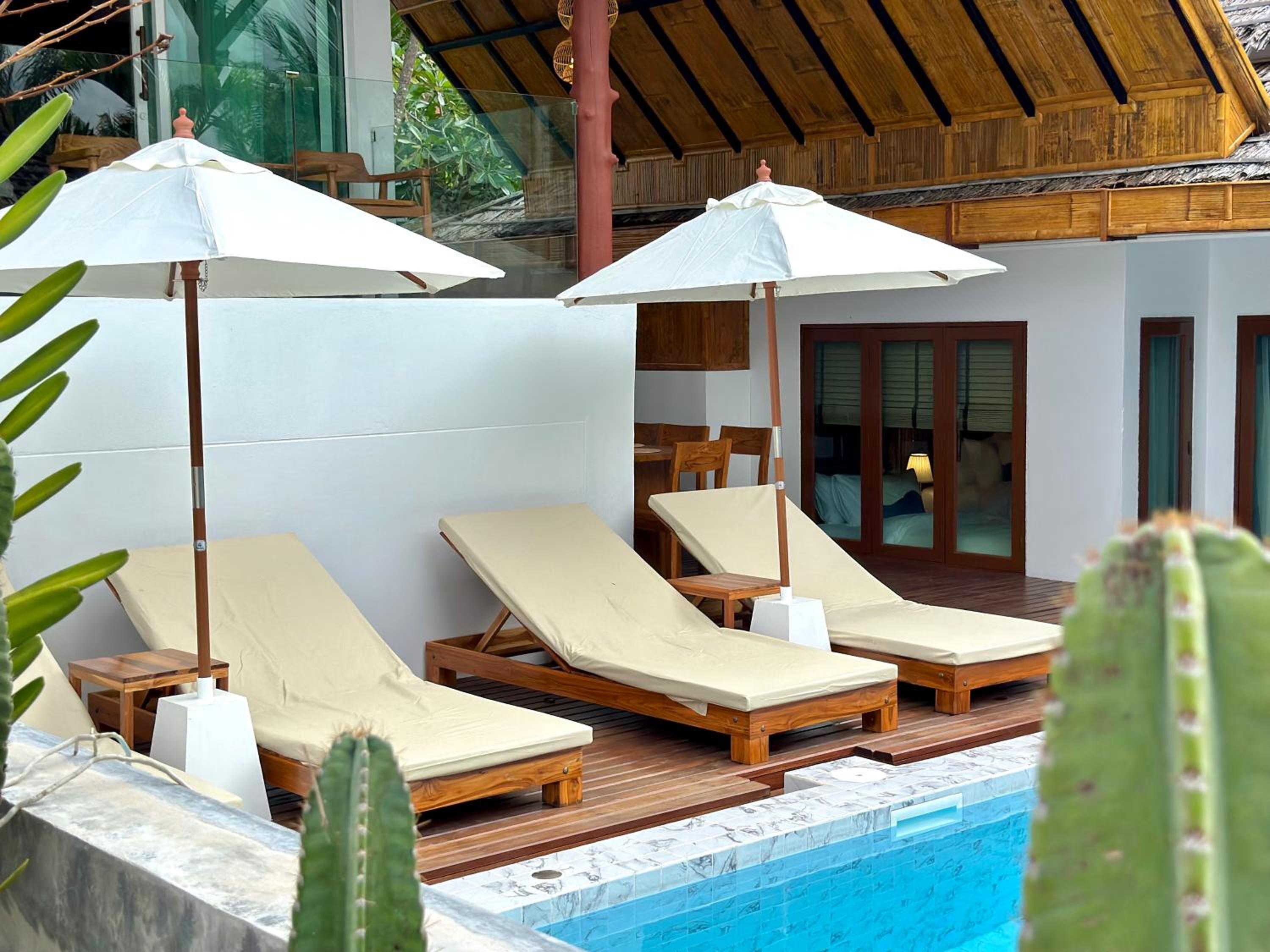 Villa with Private Pool - Photo 69
