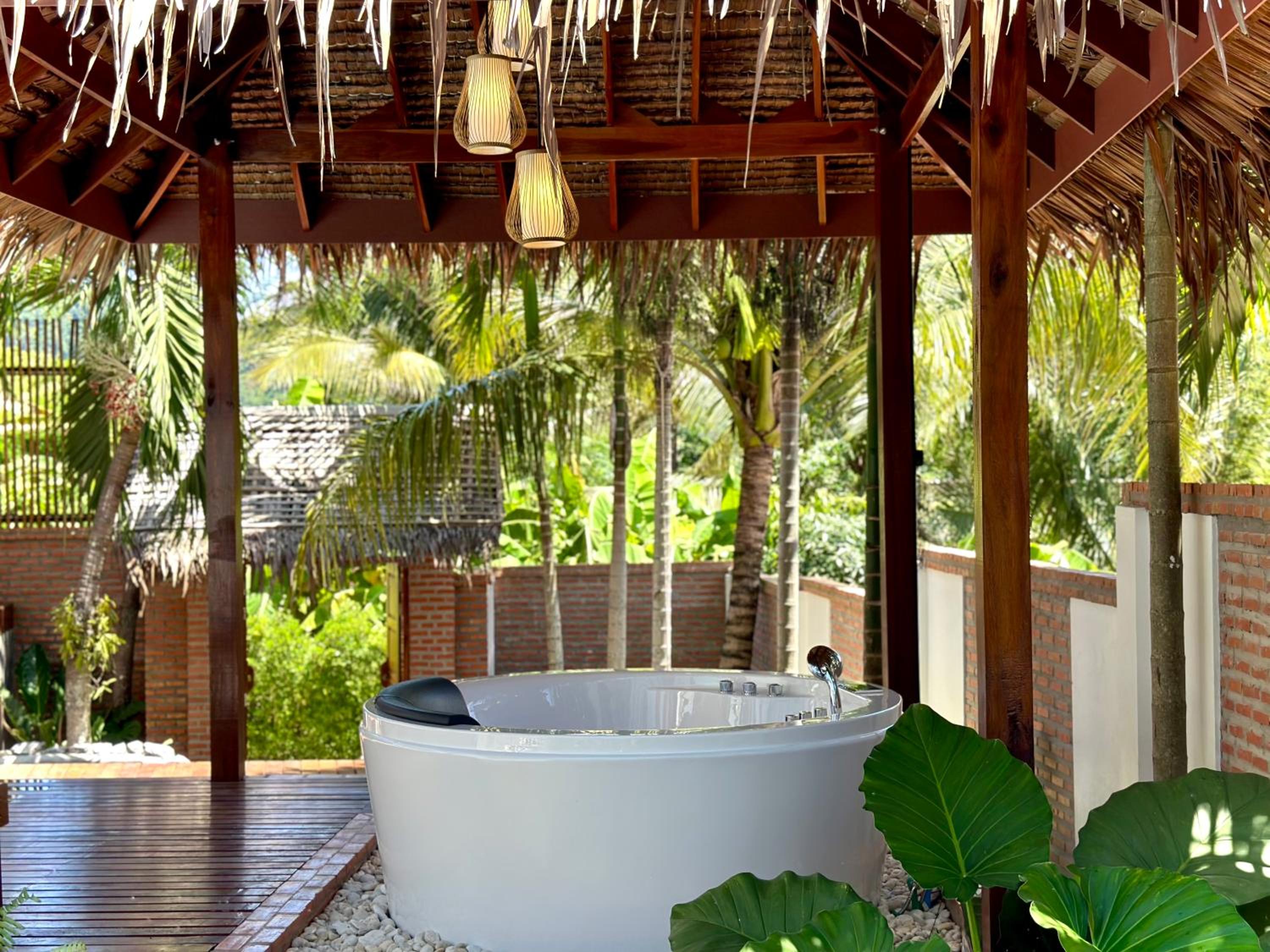 Villa with Private Pool - Photo 73