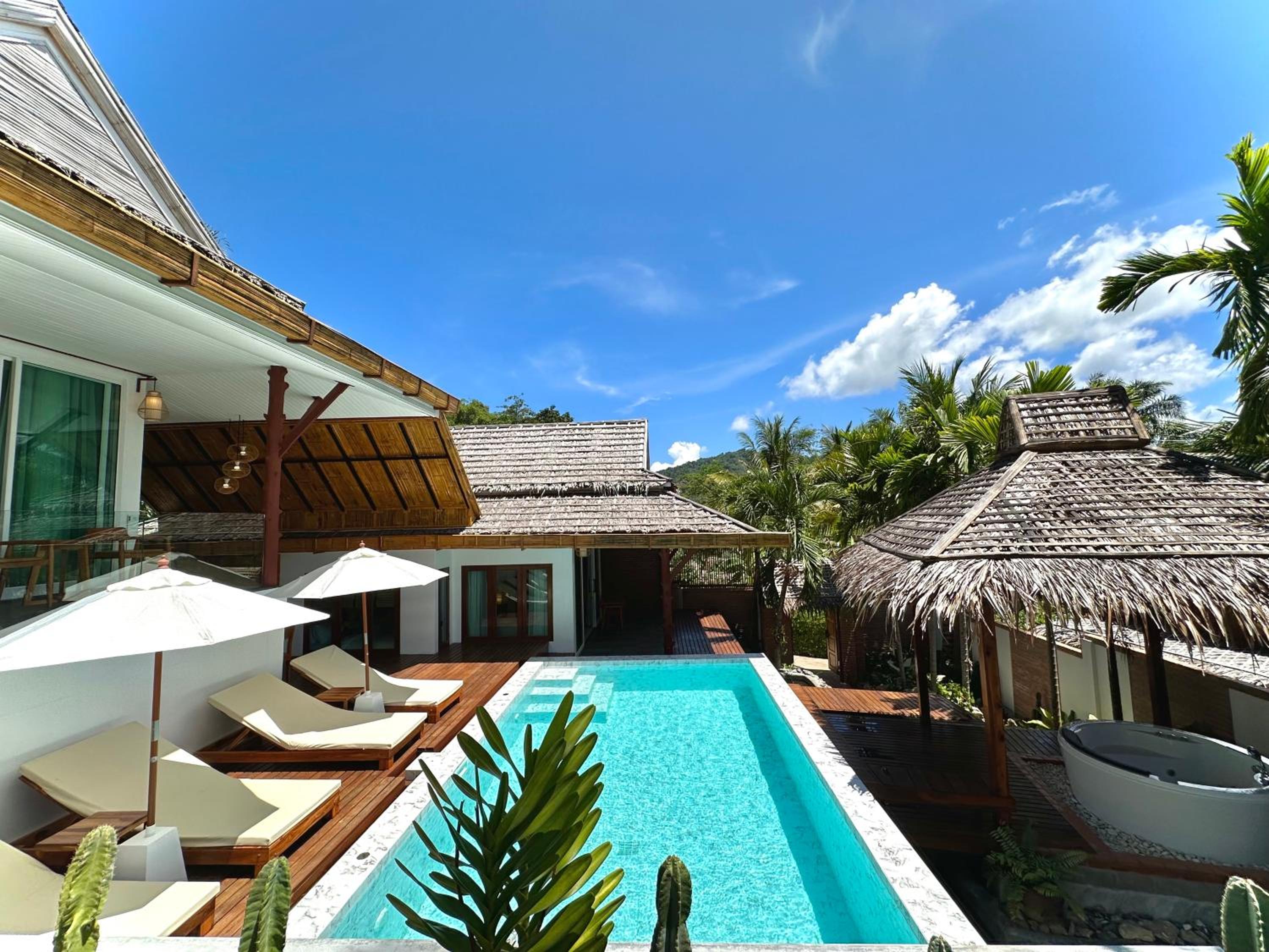 Villa with Private Pool - Photo 77