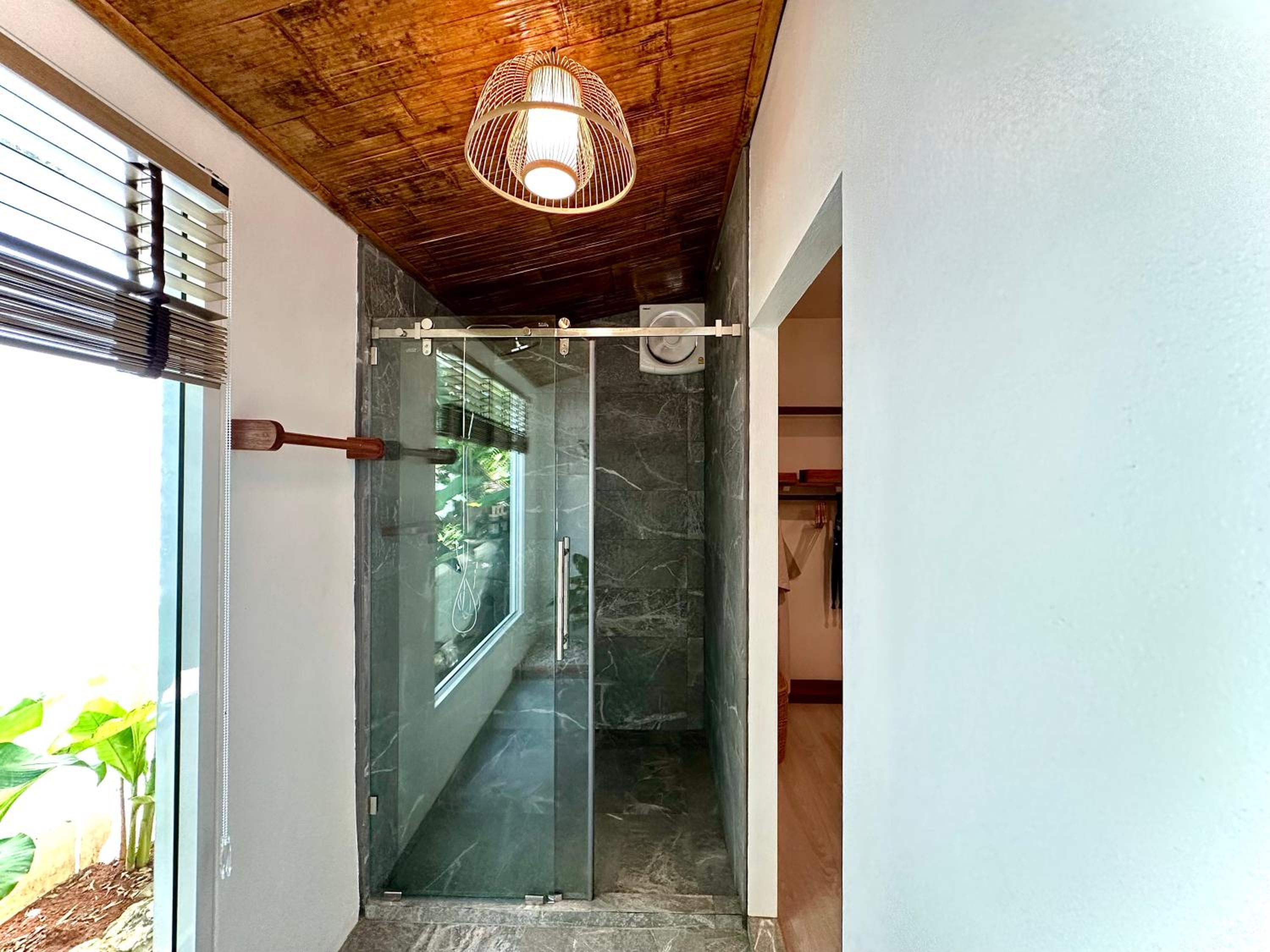Villa with Private Pool - Photo 40