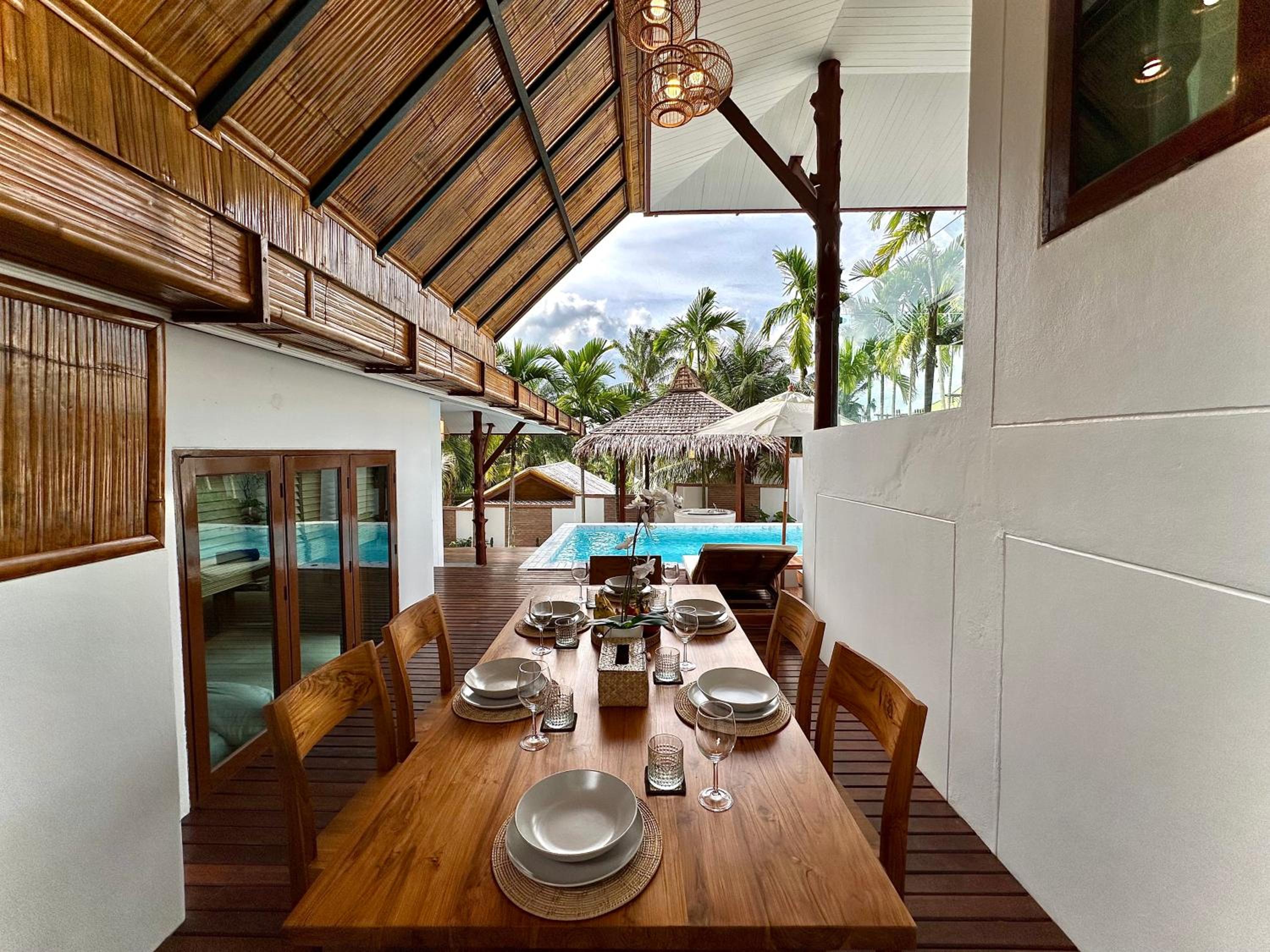 Villa with Private Pool - Photo 34