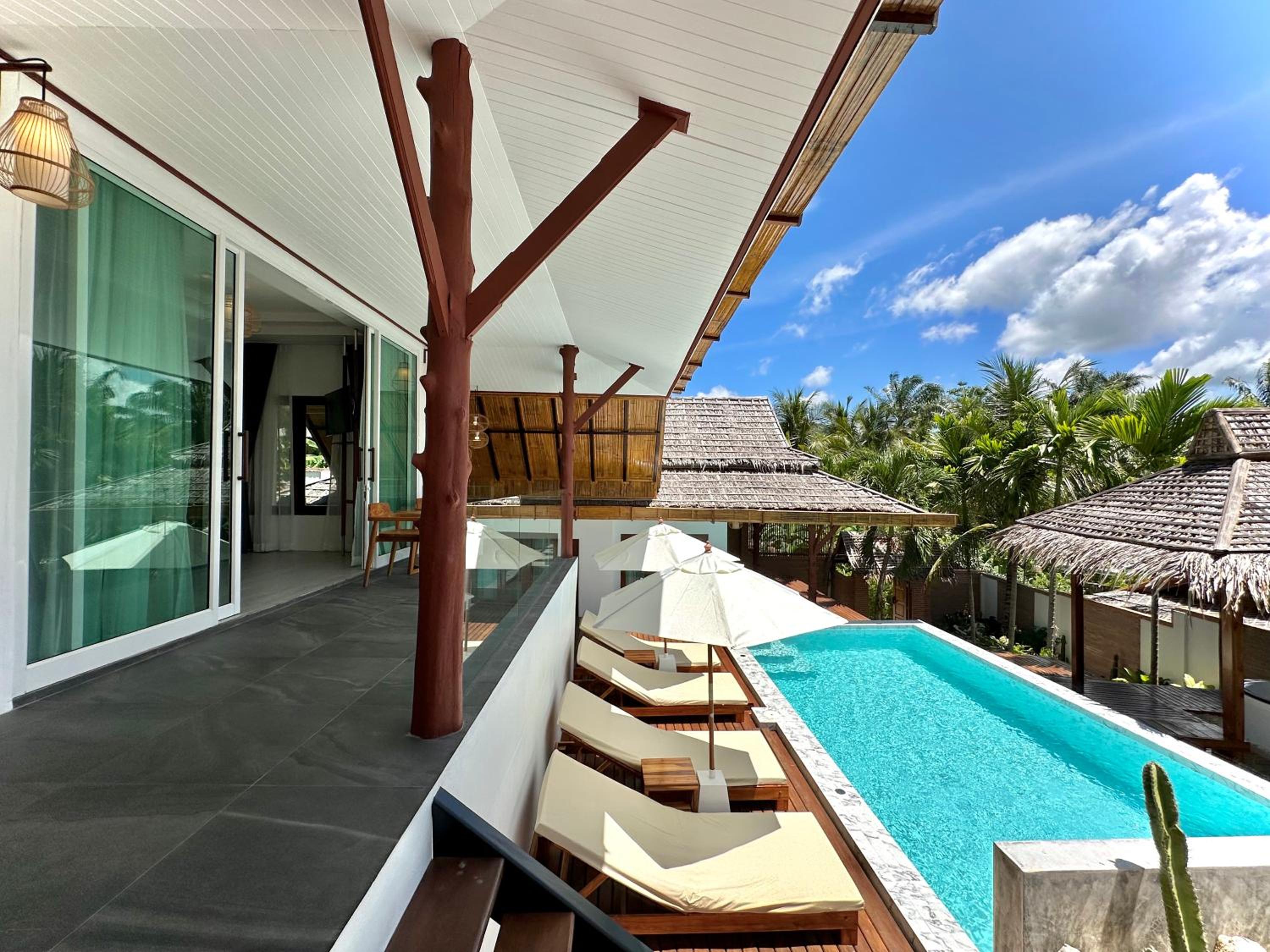 Villa with Private Pool - Photo 47