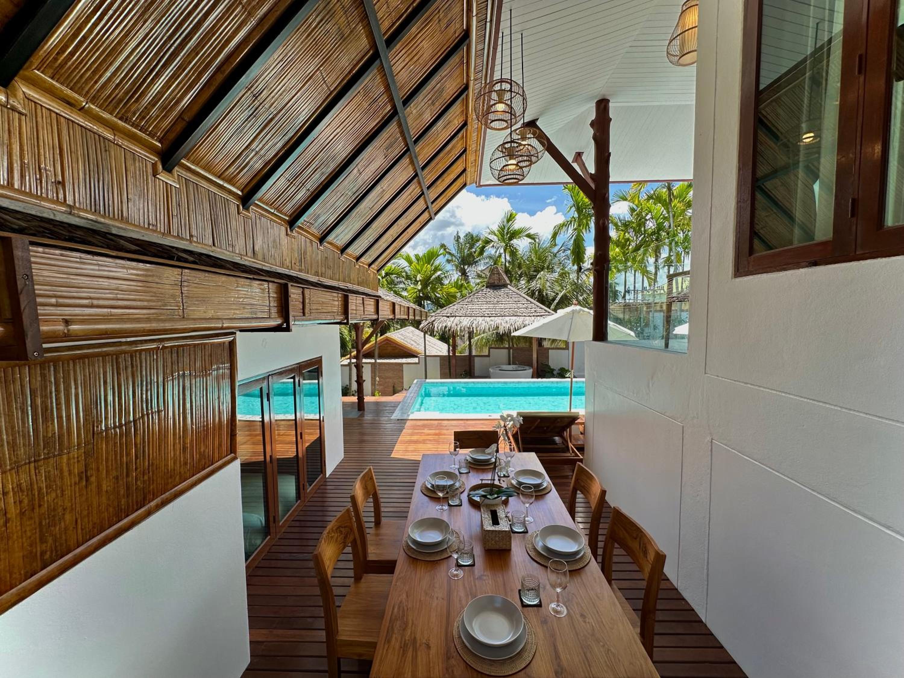 Villa with Private Pool - Photo 37