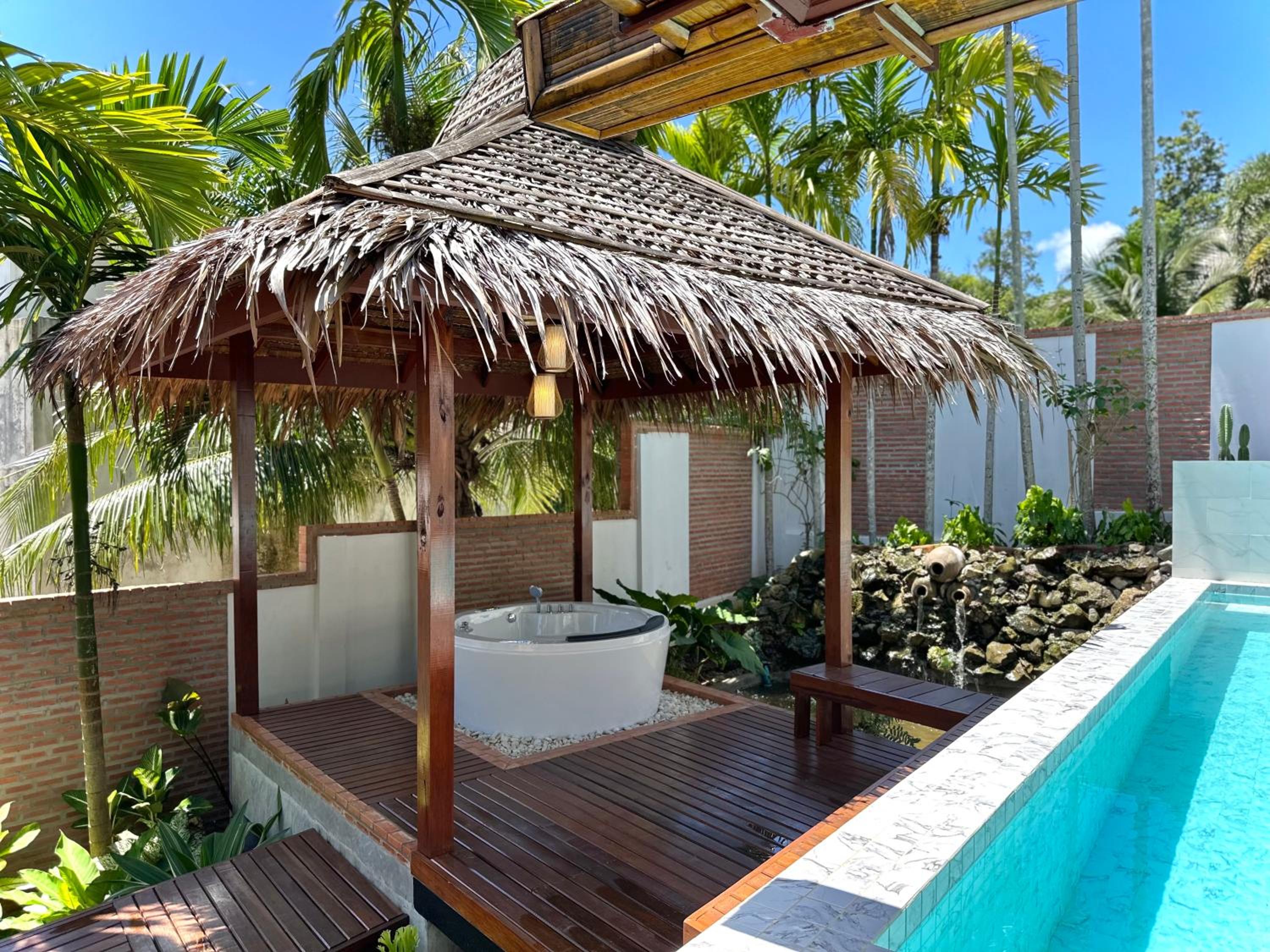 Villa with Private Pool - Photo 65