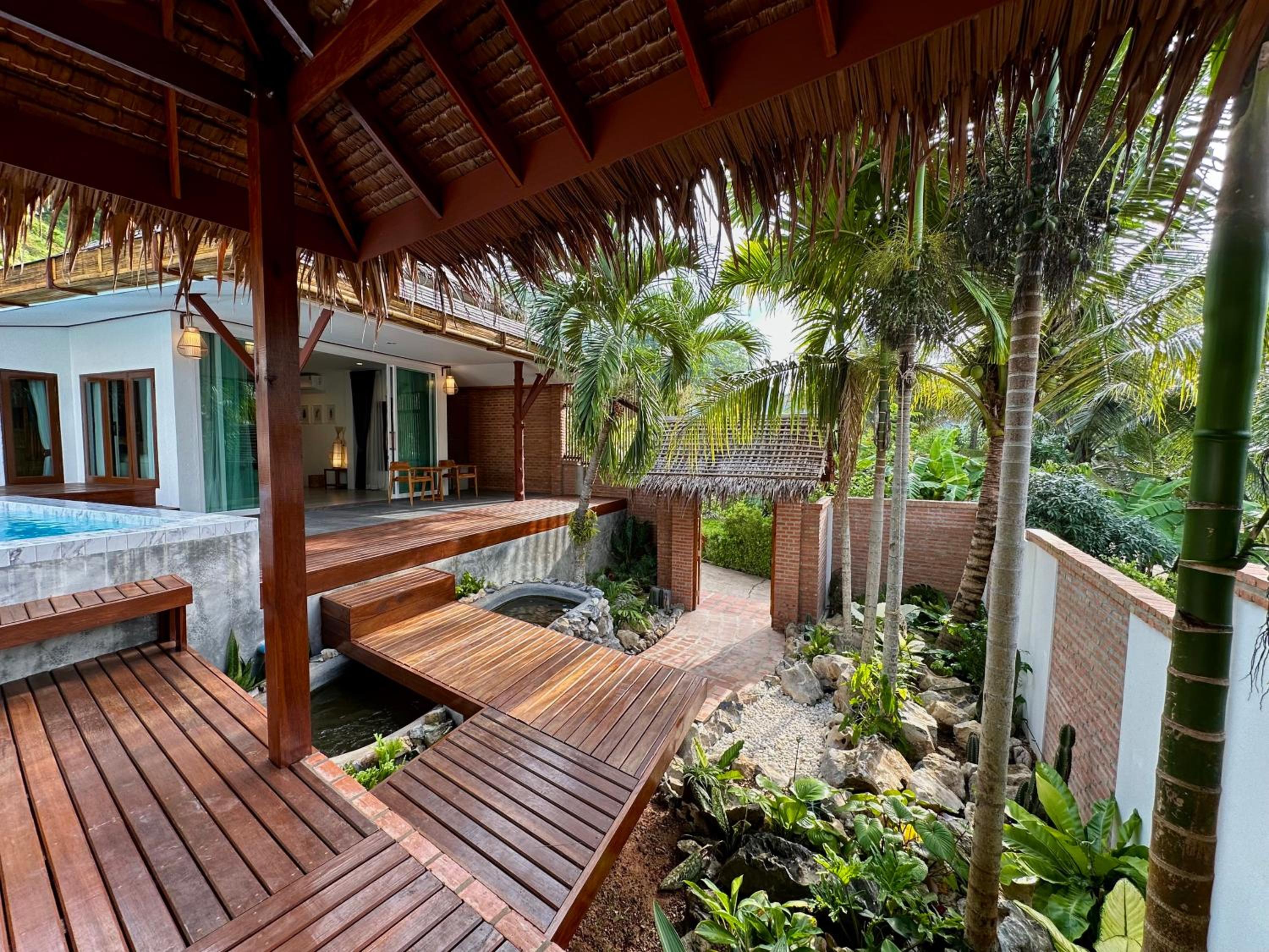 Villa with Private Pool - Photo 63