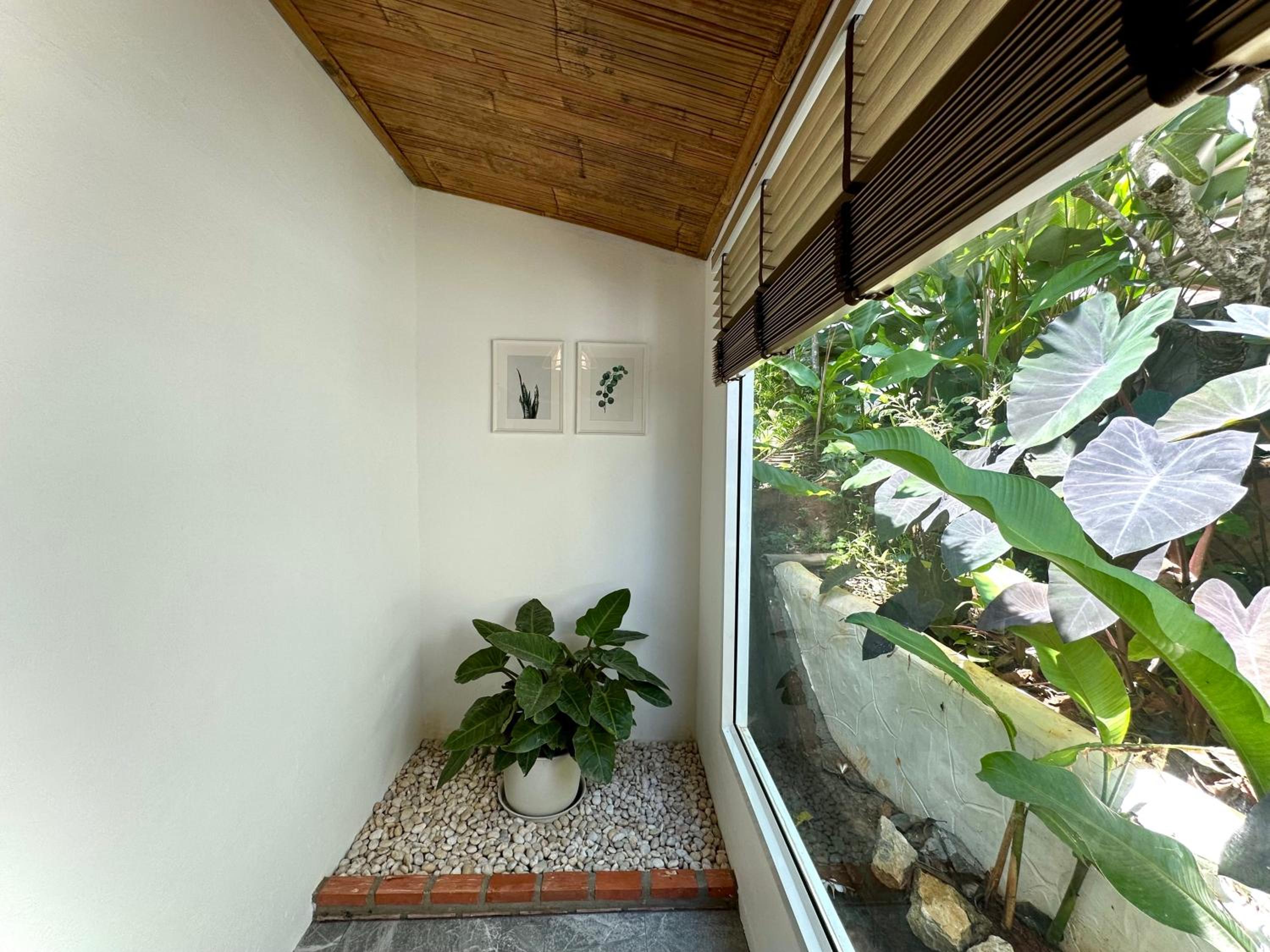 Villa with Private Pool - Photo 39