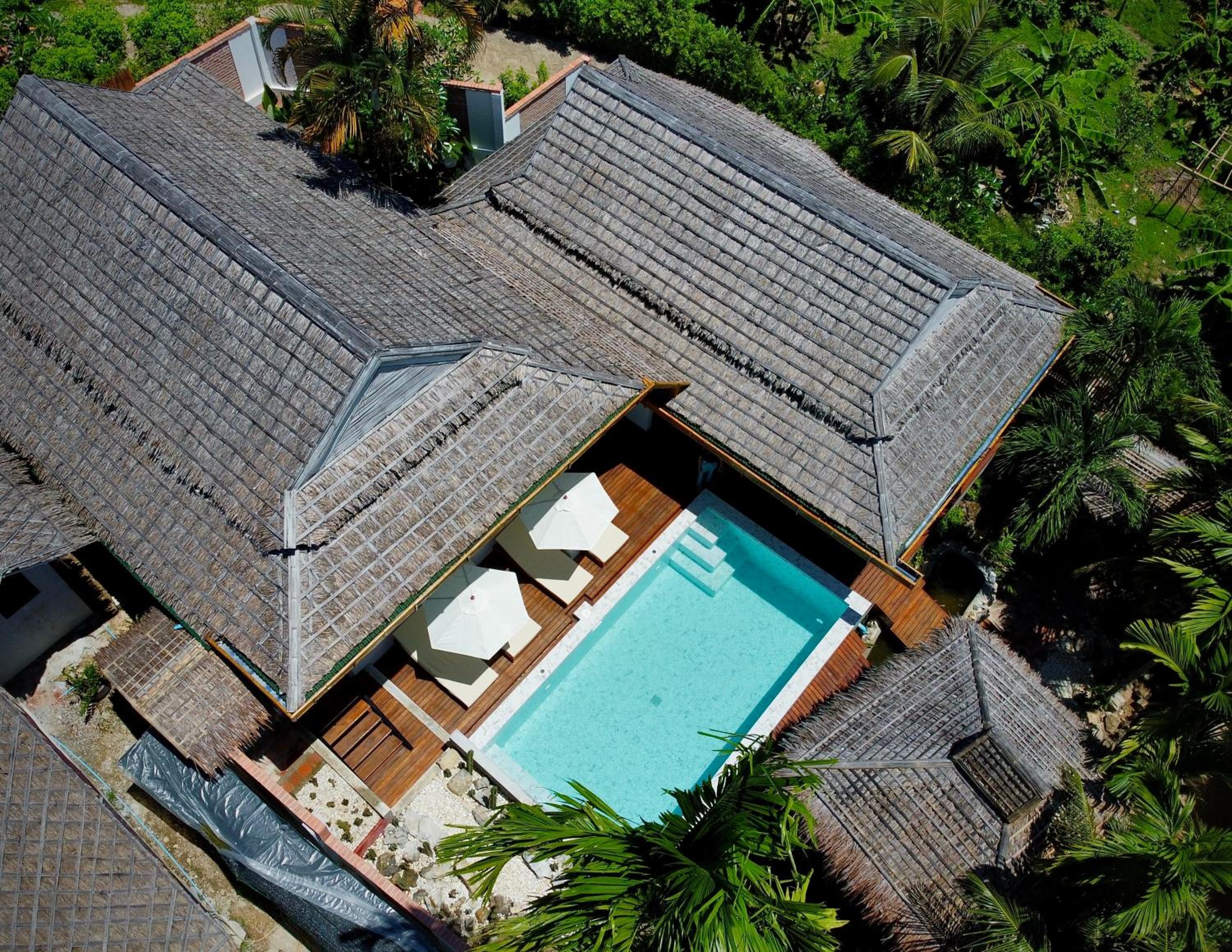 Villa with Private Pool - Photo 42