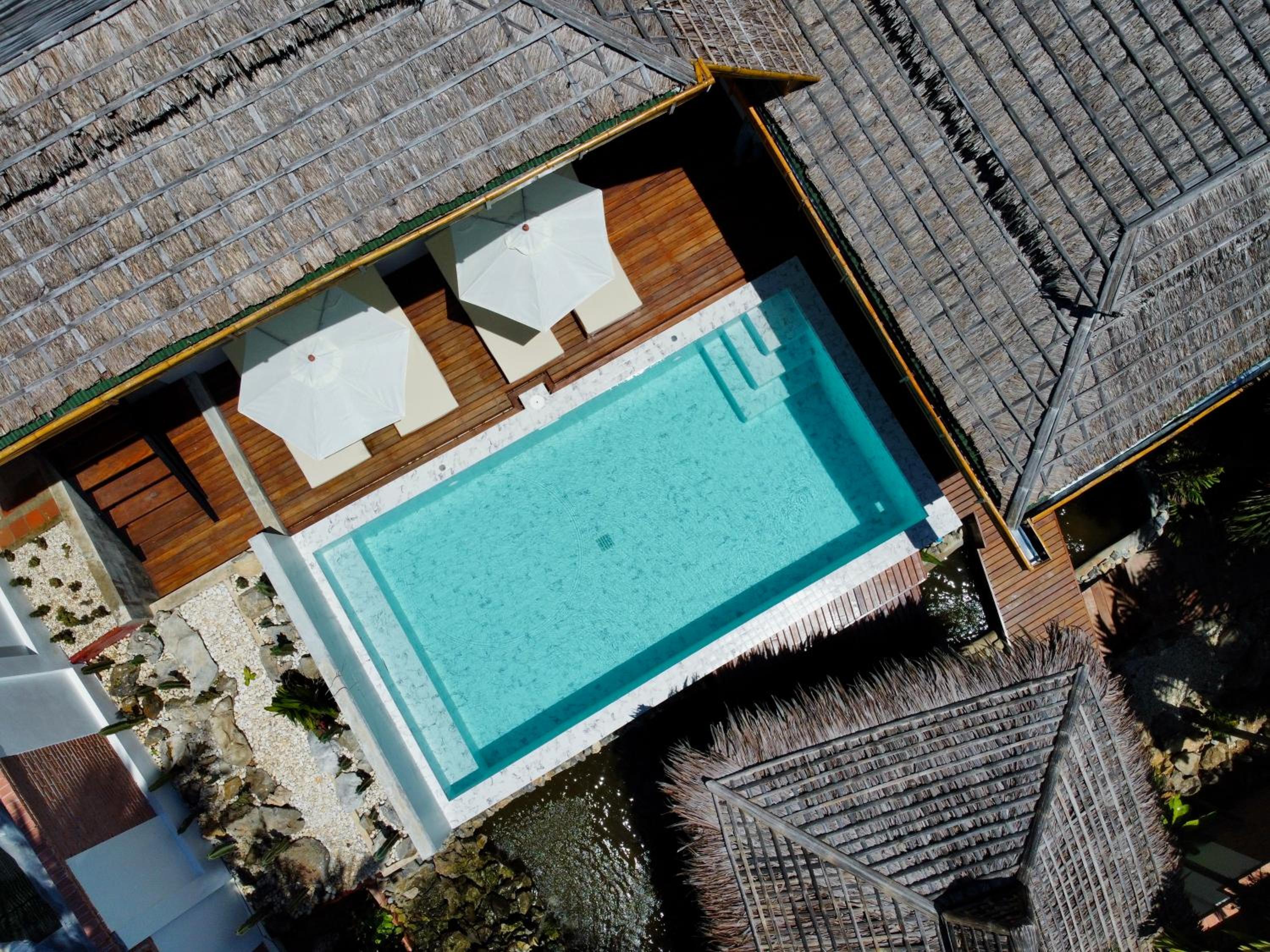 Villa with Private Pool - Photo 20