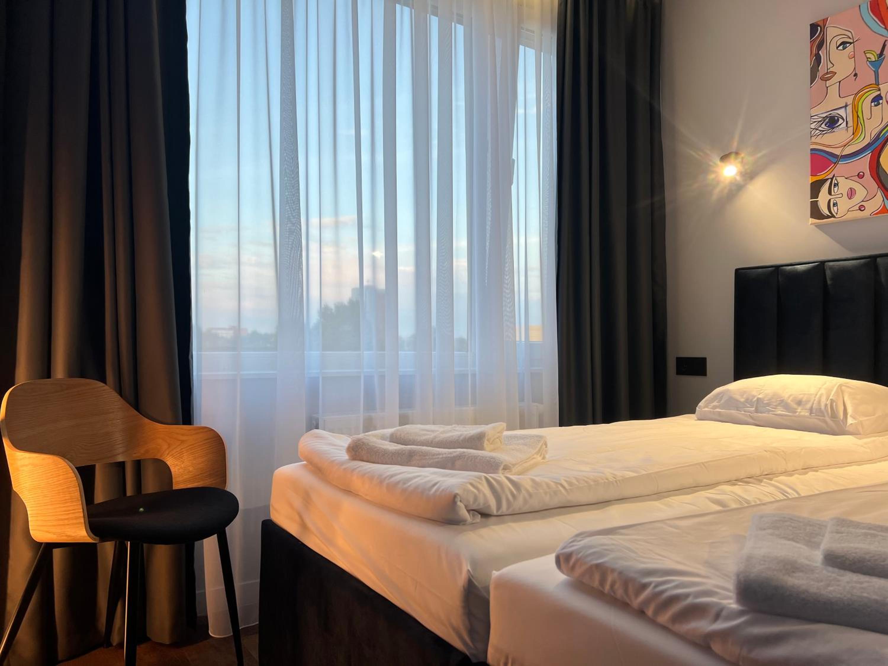 Double or Twin Room - Photo 20