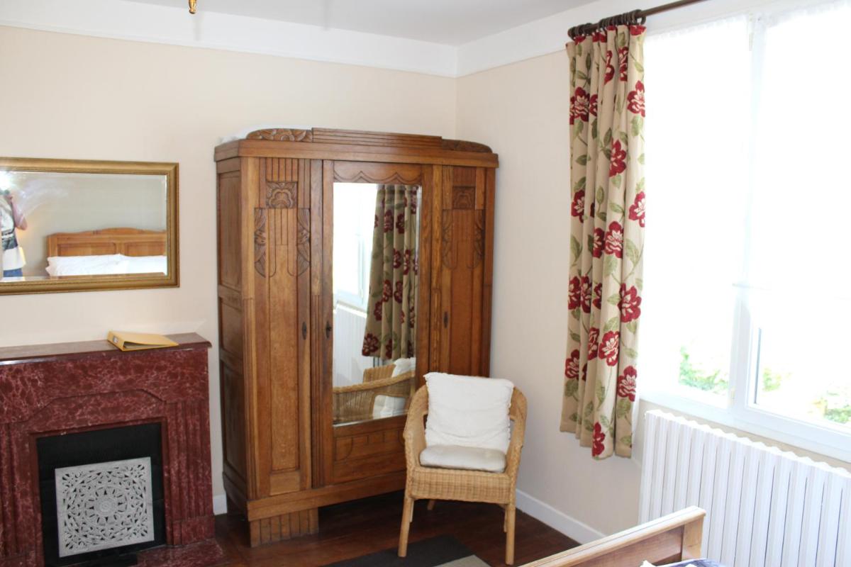 Double or Twin Room with Shower photo 1