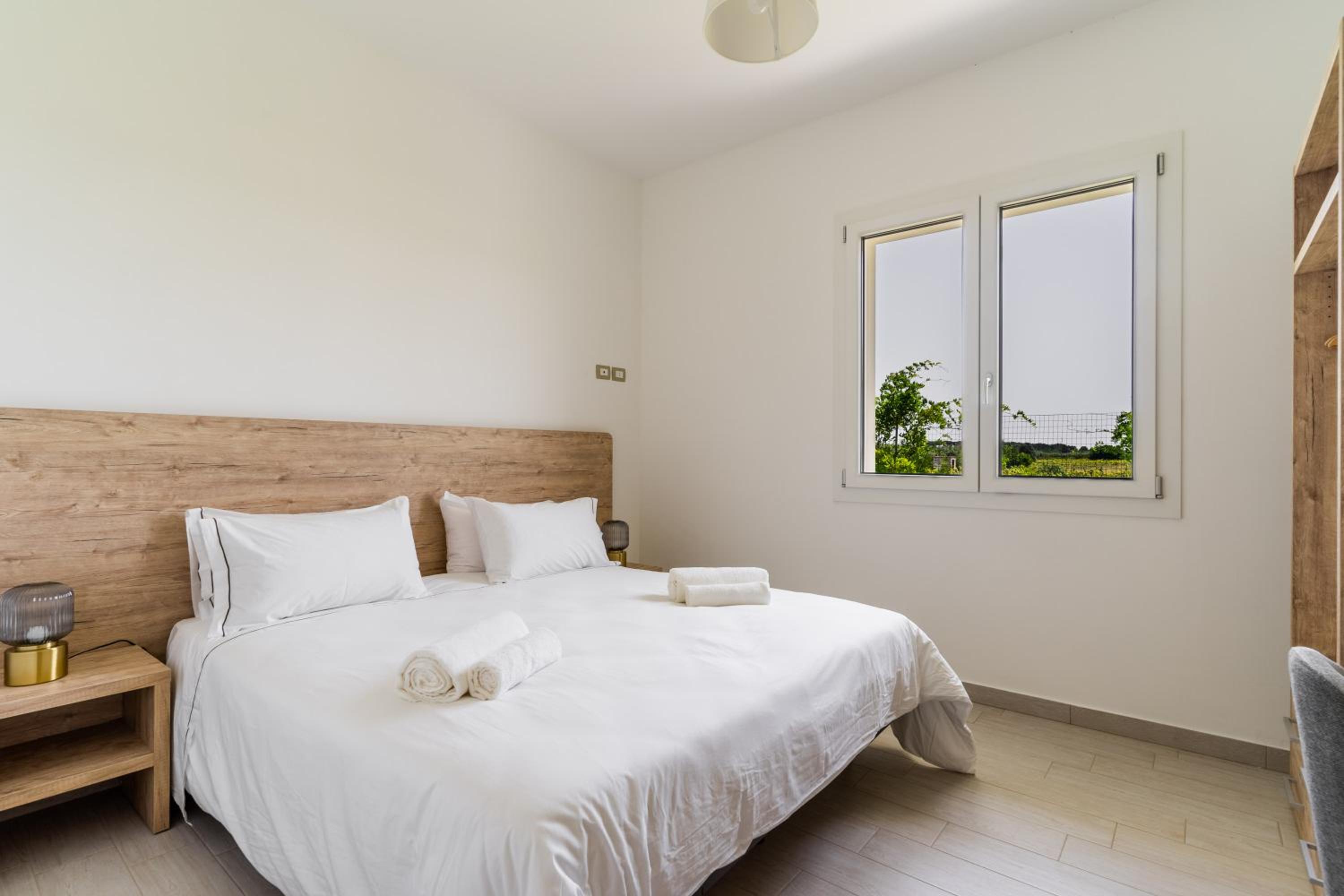 Two-Bedroom Deluxe Apartment with Garden View photo 2