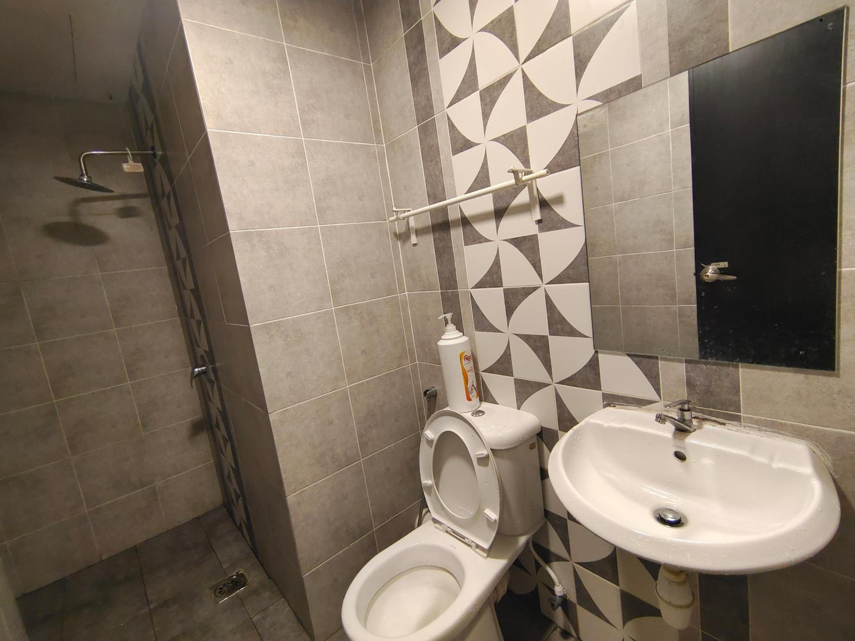 Apartment with Balcony - Photo 38