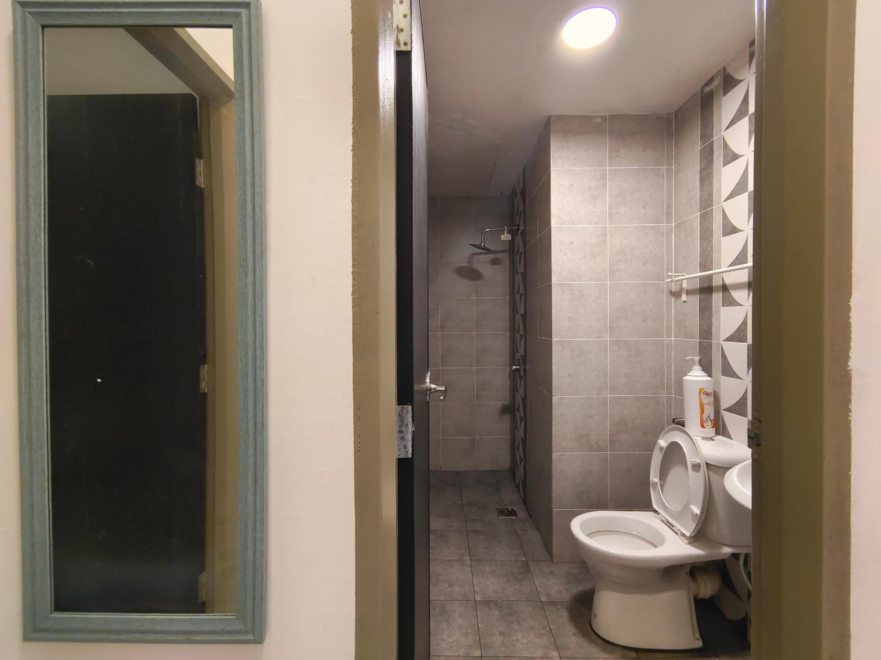 Apartment with Balcony - Photo 39