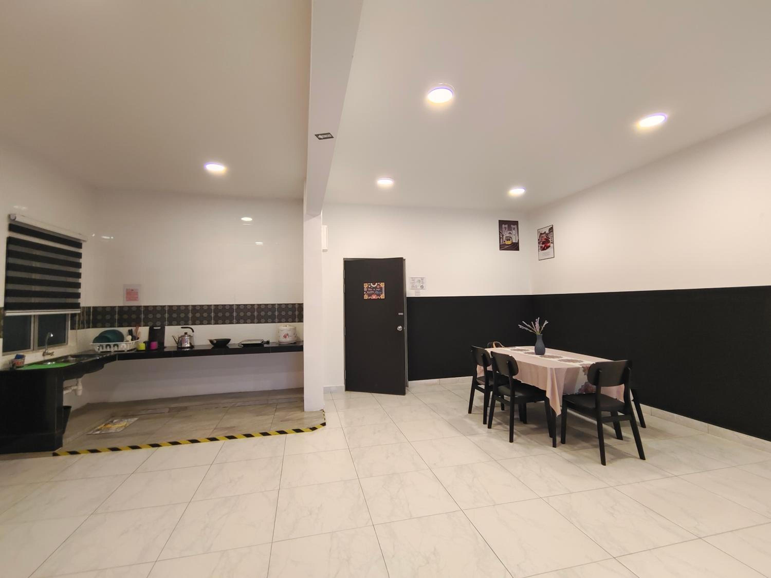 Apartment with Balcony - Photo 47