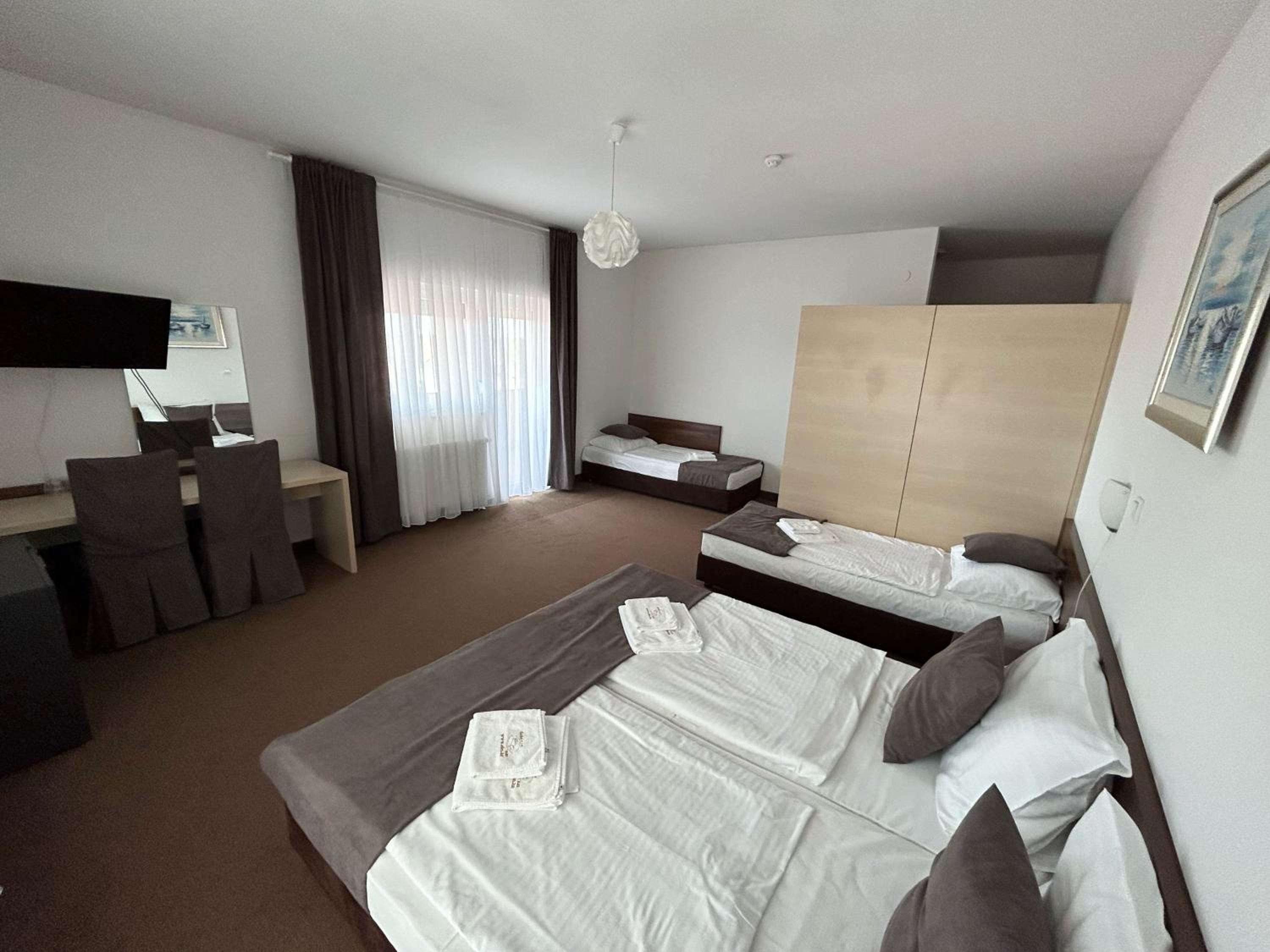 Triple Room photo 3