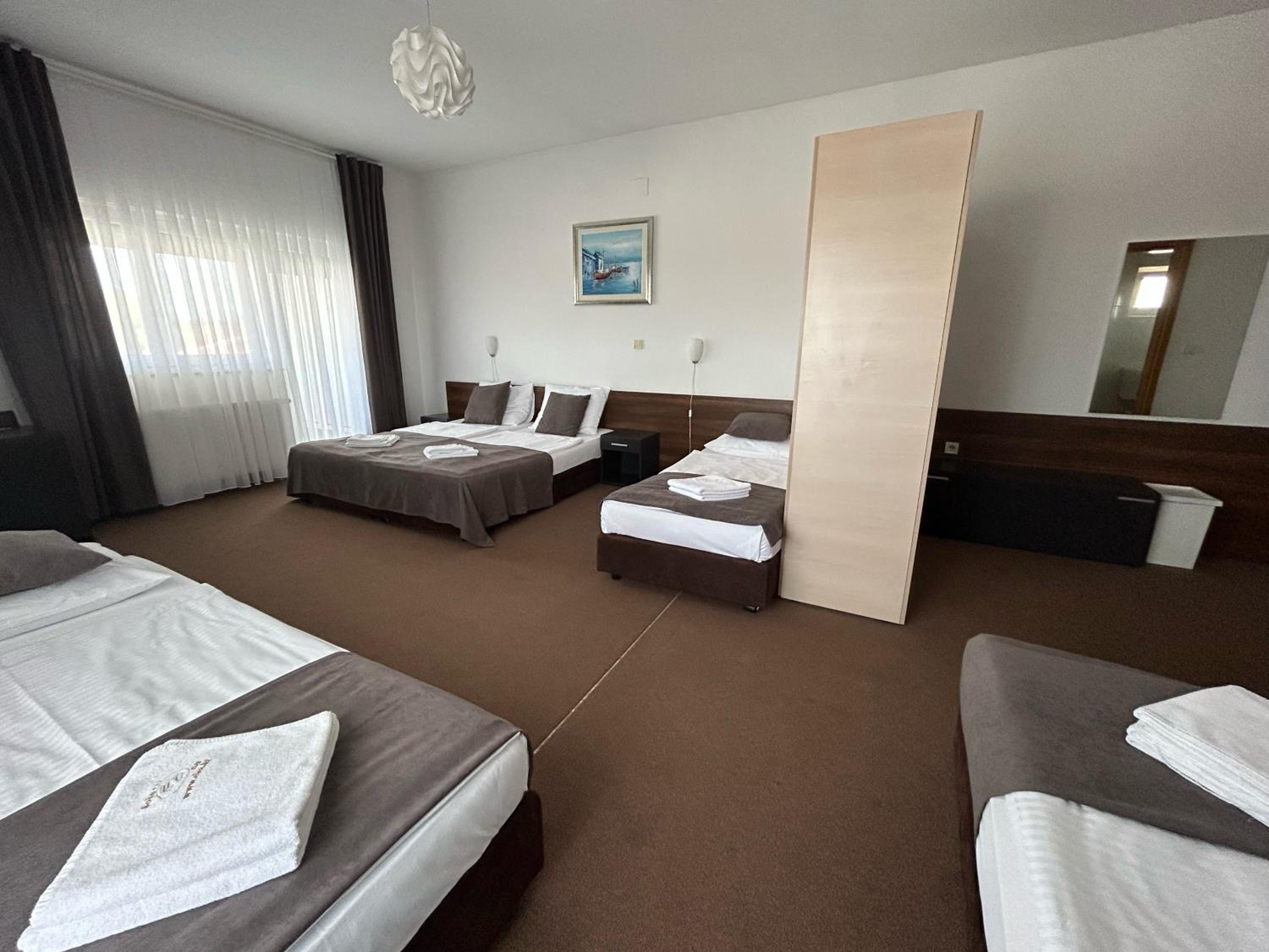 Double or Twin Room photo 2