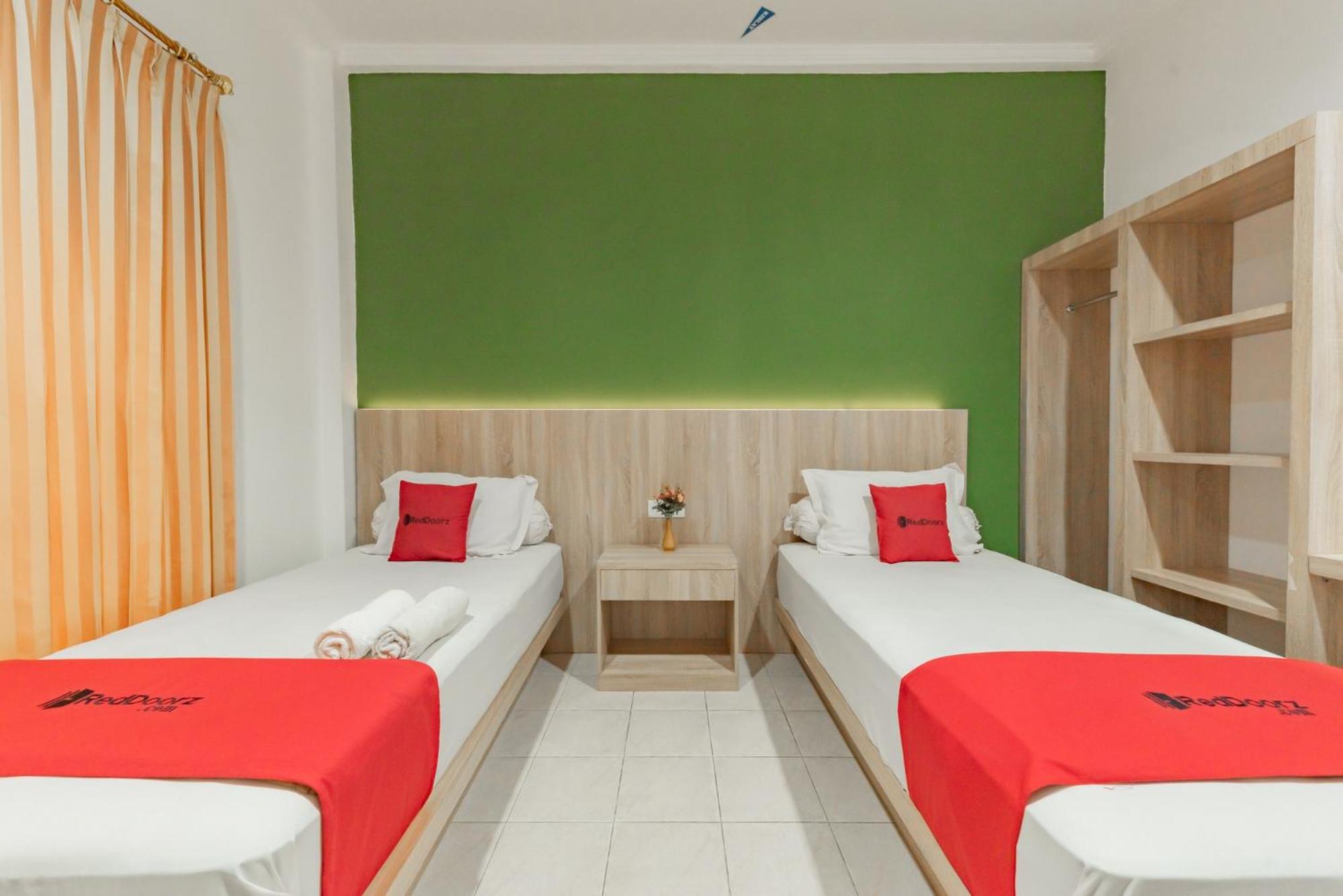 Standard Twin Room photo 2