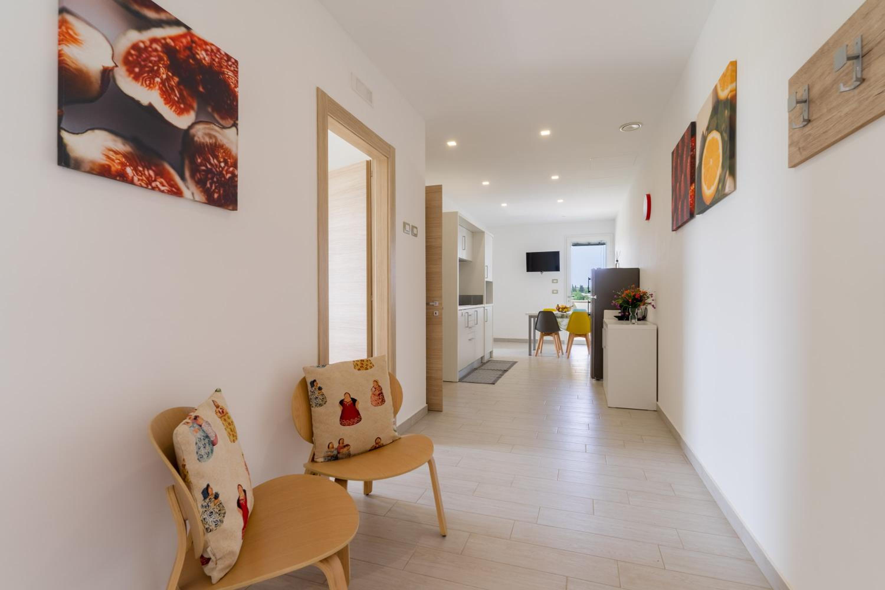 Two-Bedroom Deluxe Apartment with Garden View photo 1