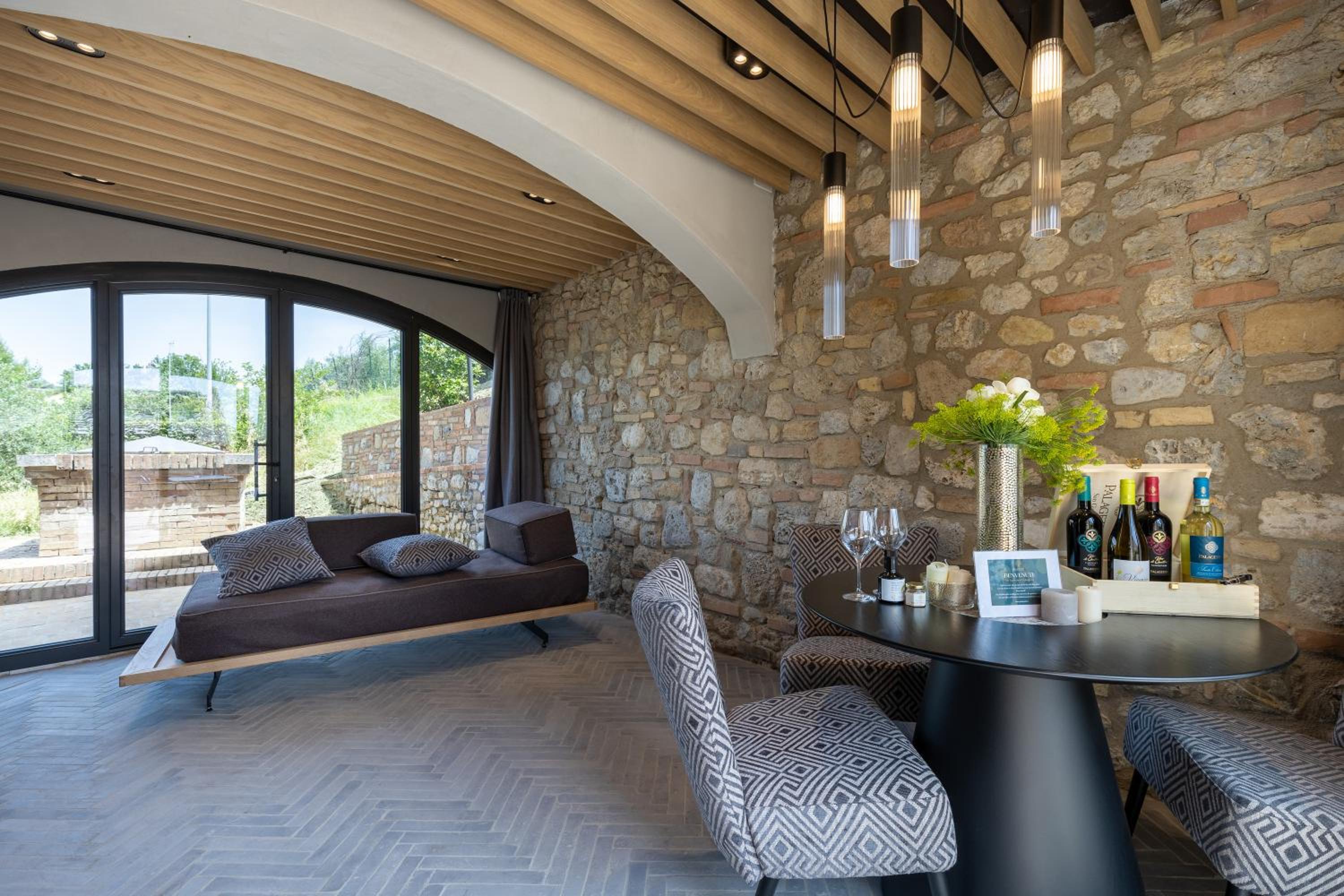 One-Bedroom Apartment with Garden View