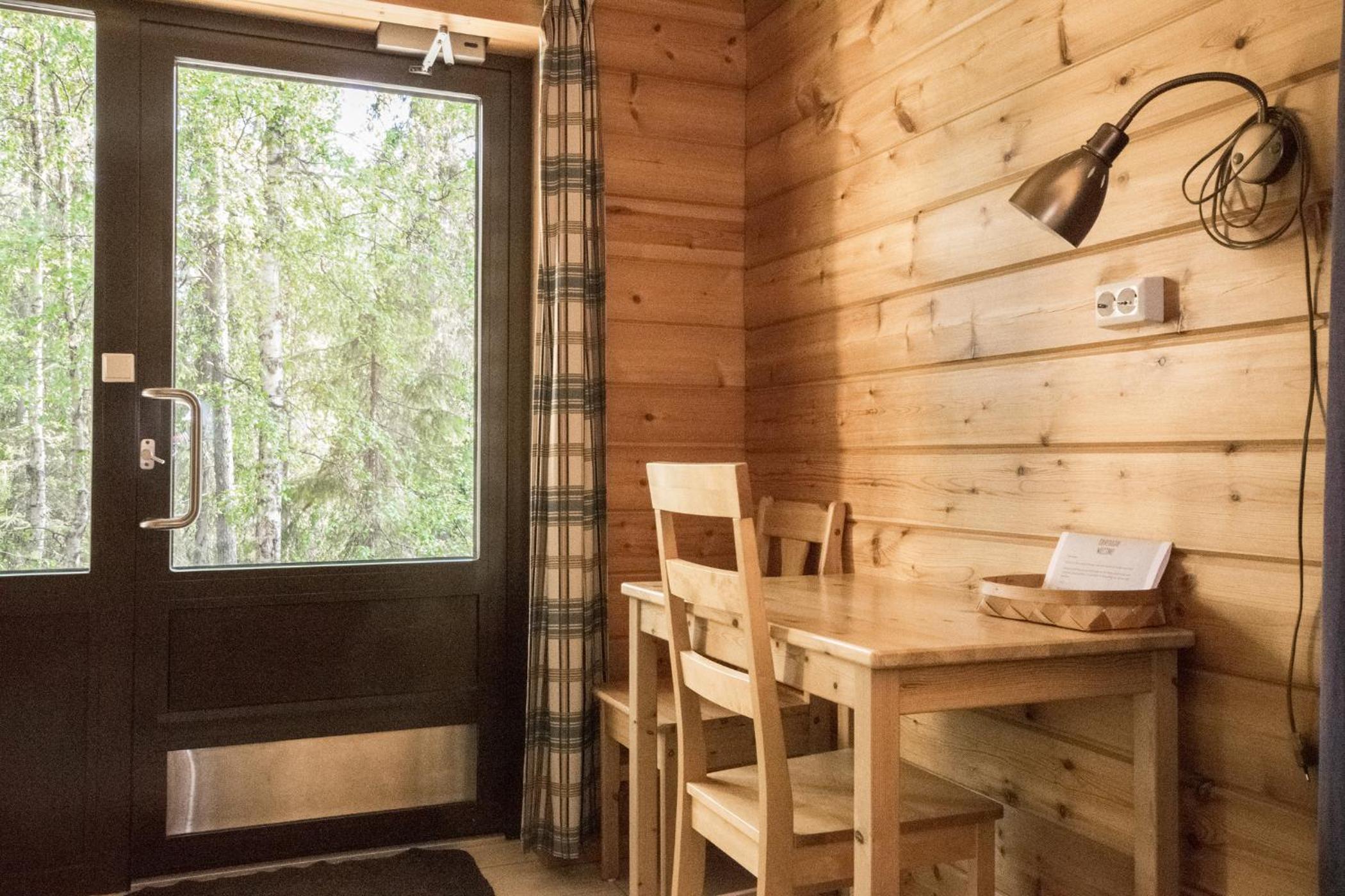 Single Room with Private Bathroom photo 2