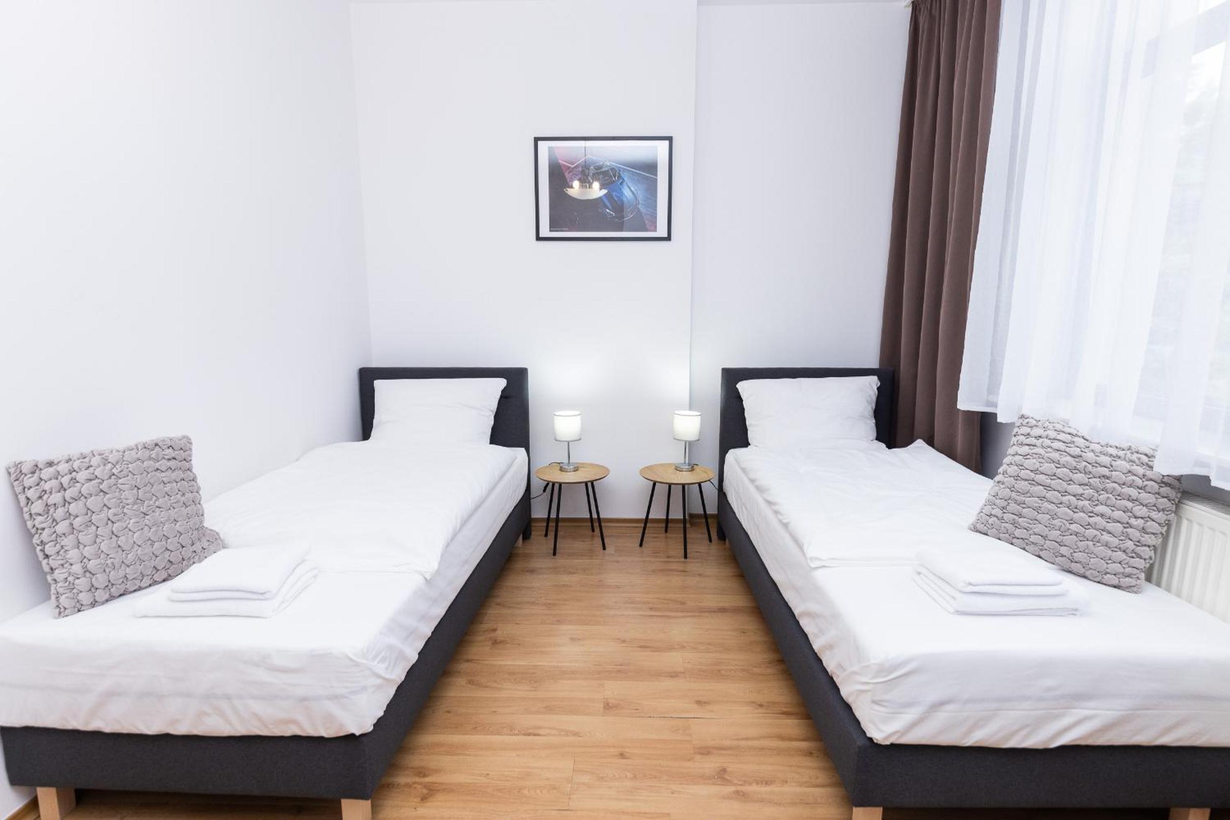 Standard Twin Room - Photo 1