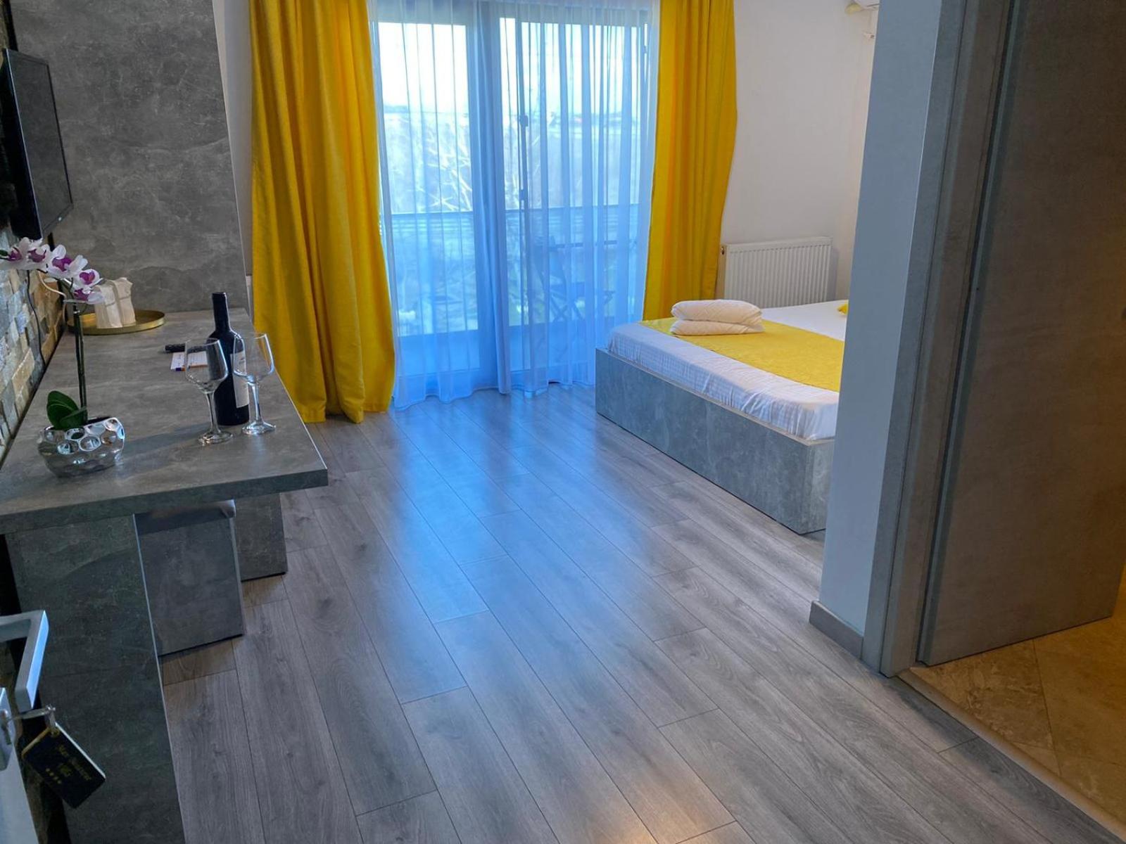 Double Room with Terrace - Photo 19
