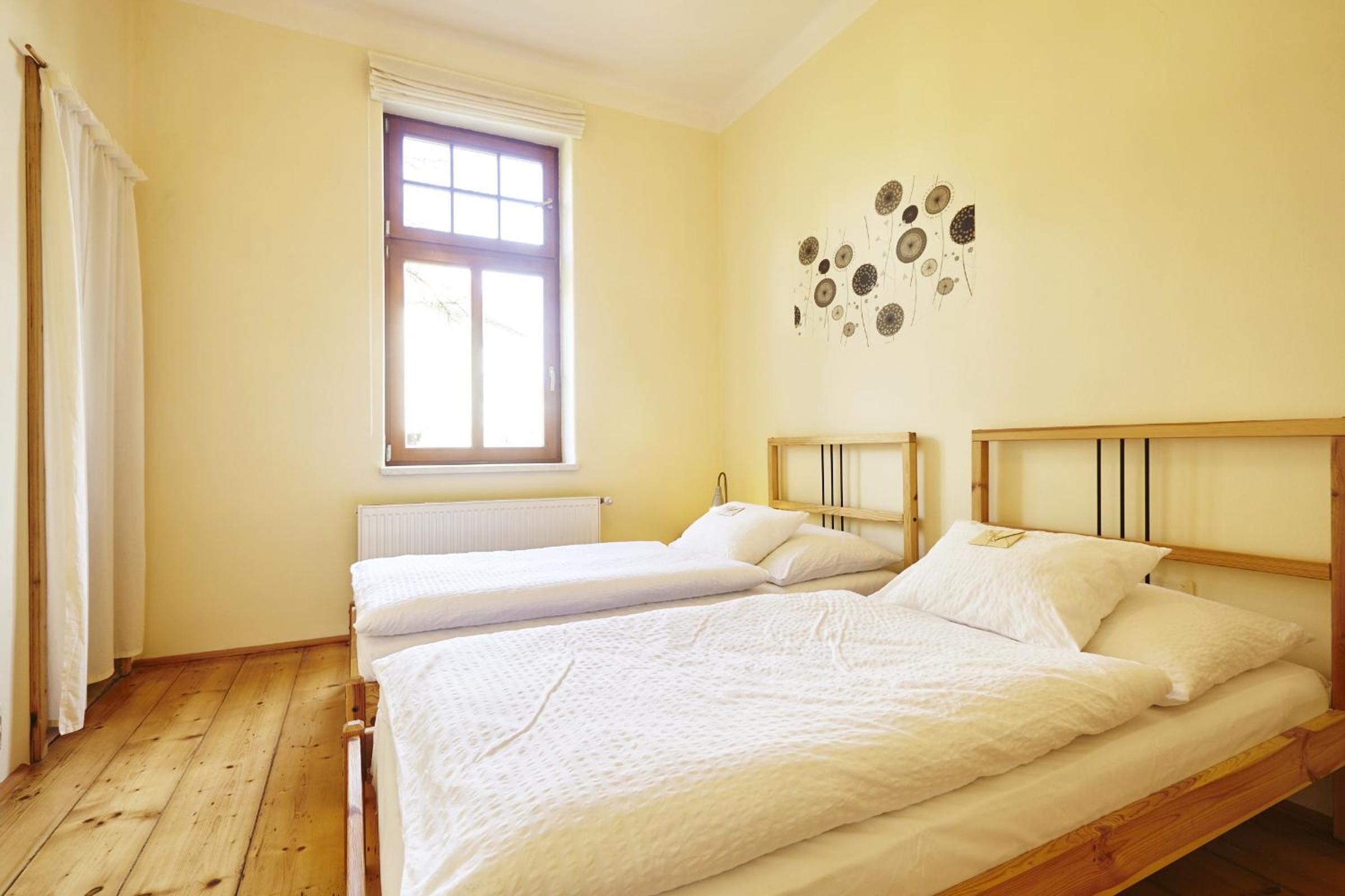 Three-Bedroom Apartment - Annex photo 2