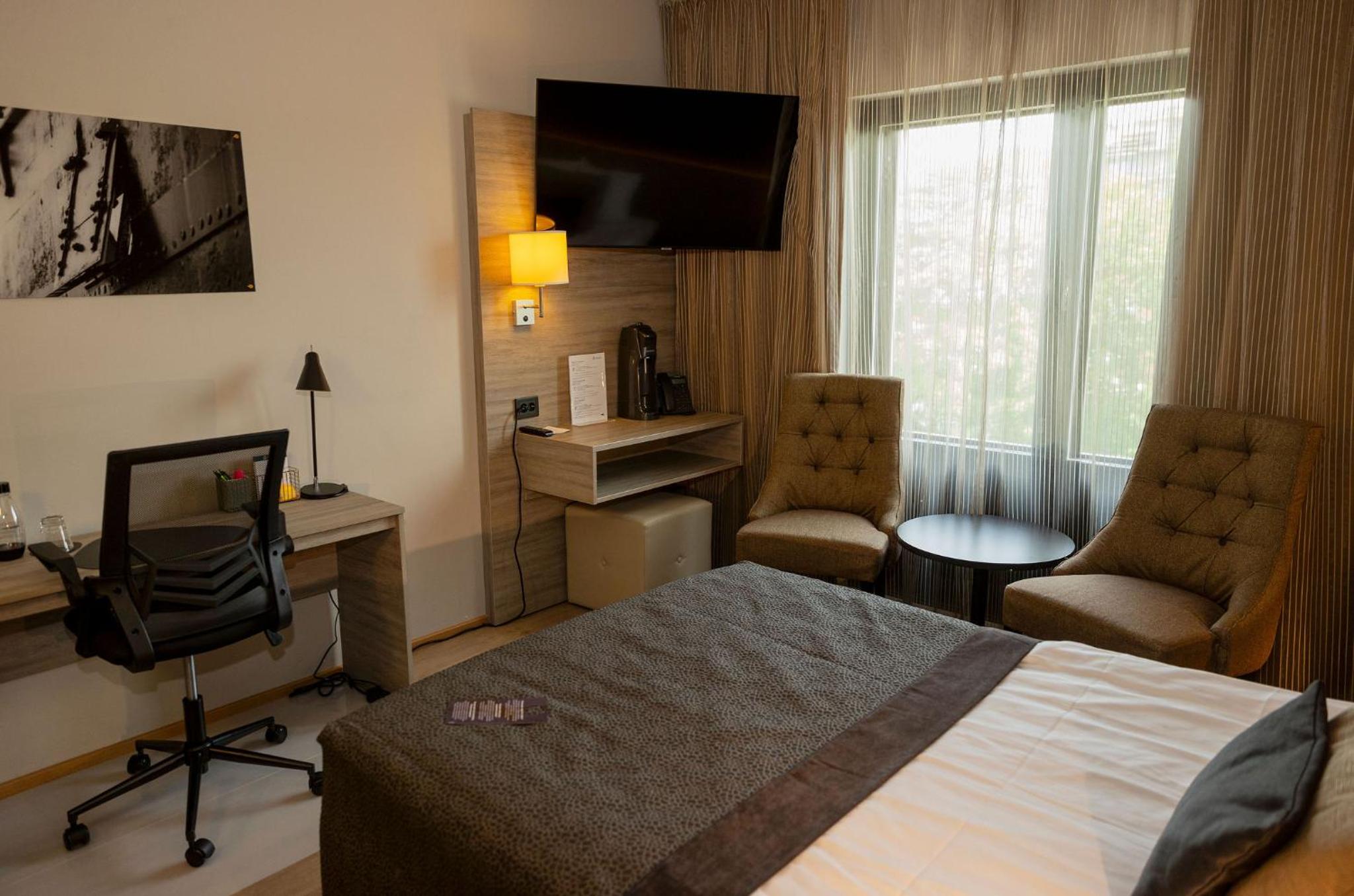 Business Single Room