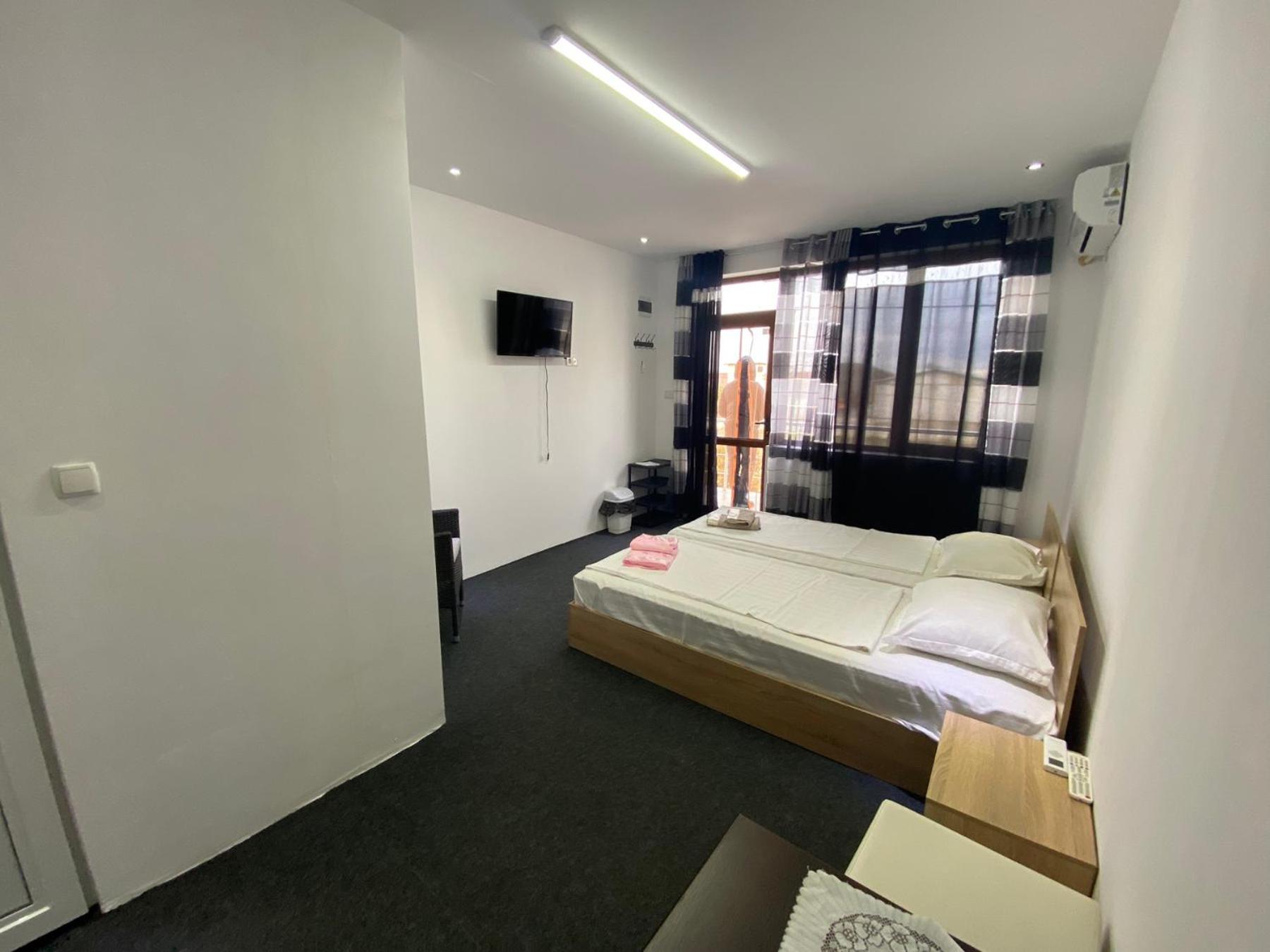 Budget Double Room photo 1