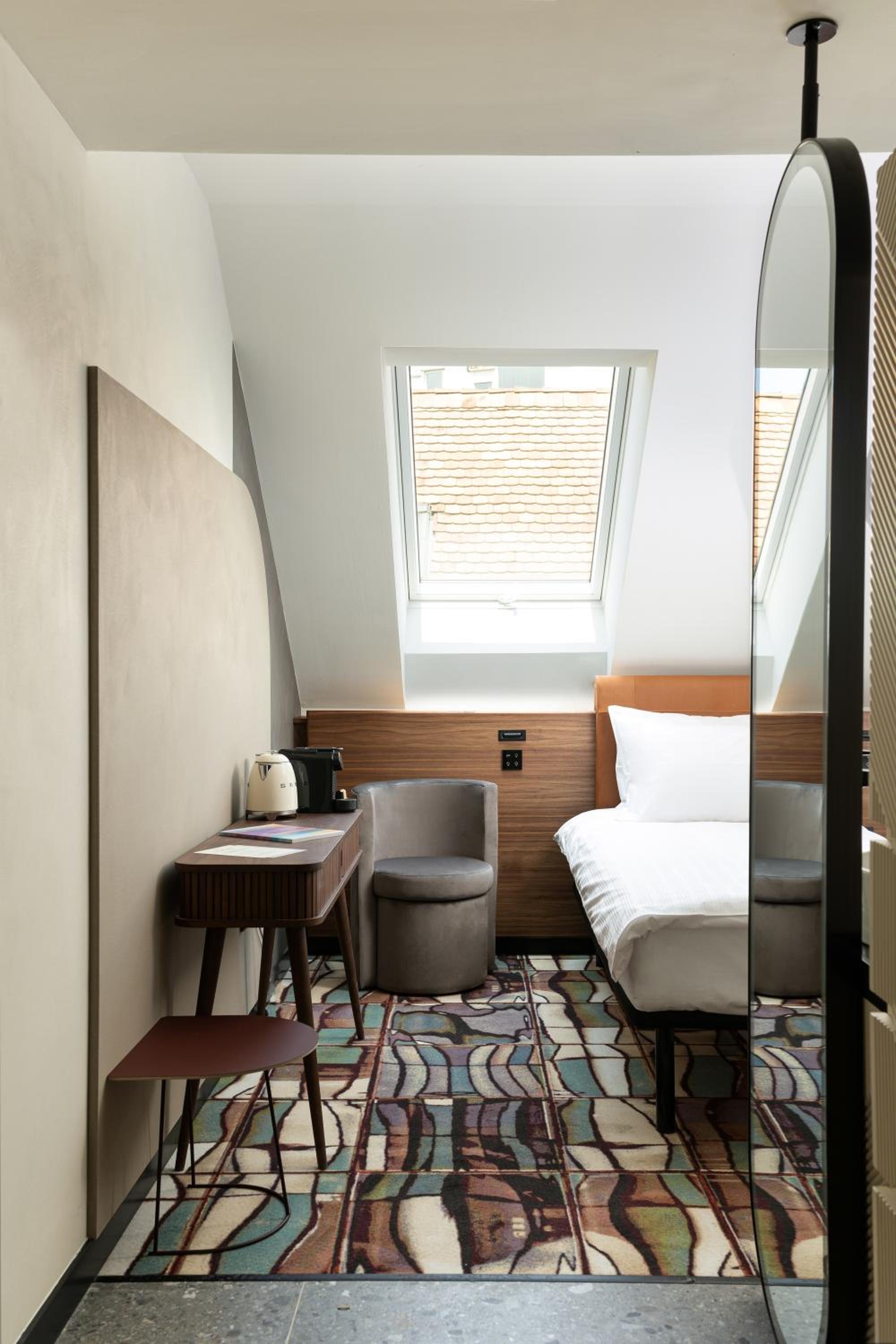 Double or Twin Room - Photo 2