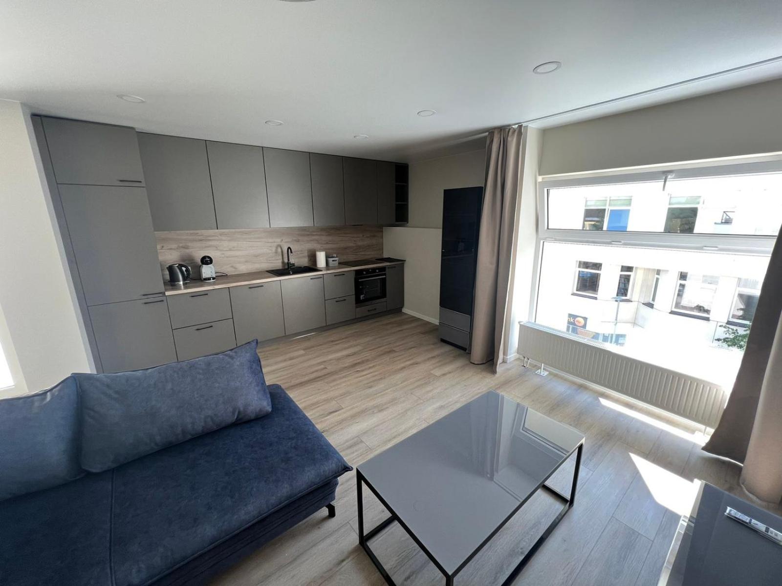 One-Bedroom Apartment photo 2