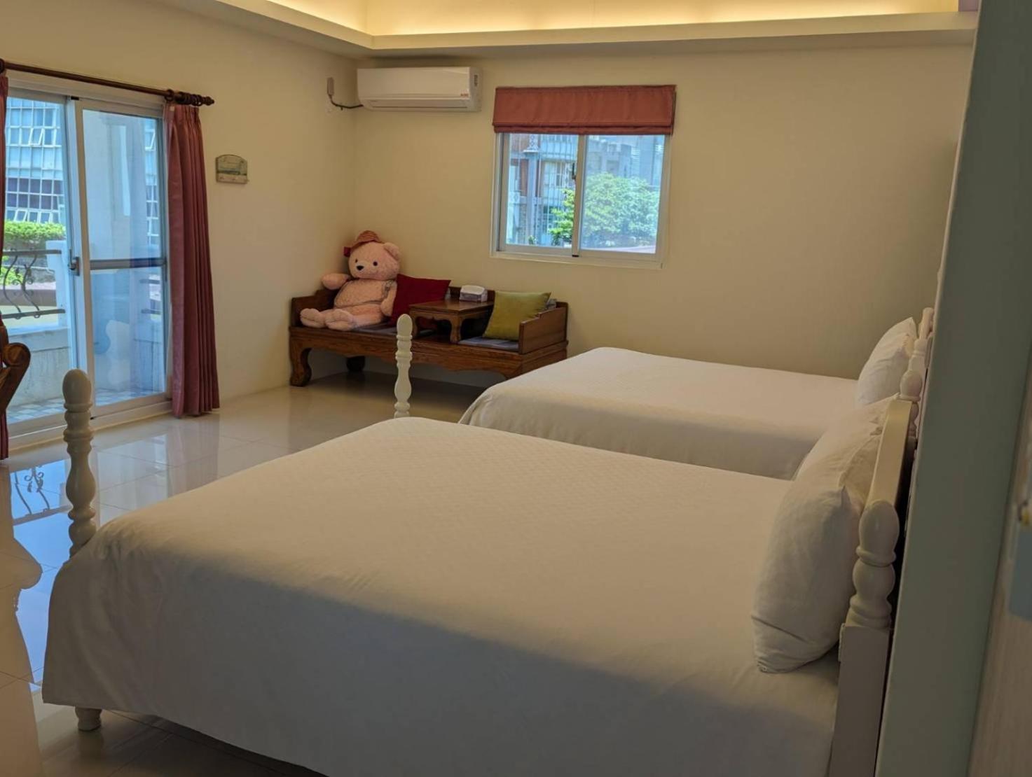 Quadruple Room with Mountain View photo 1